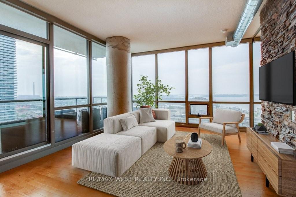 Photo 8 of Unit 1604, 33 Mill Street, Toronto, Waterfront Communities — HOMEH