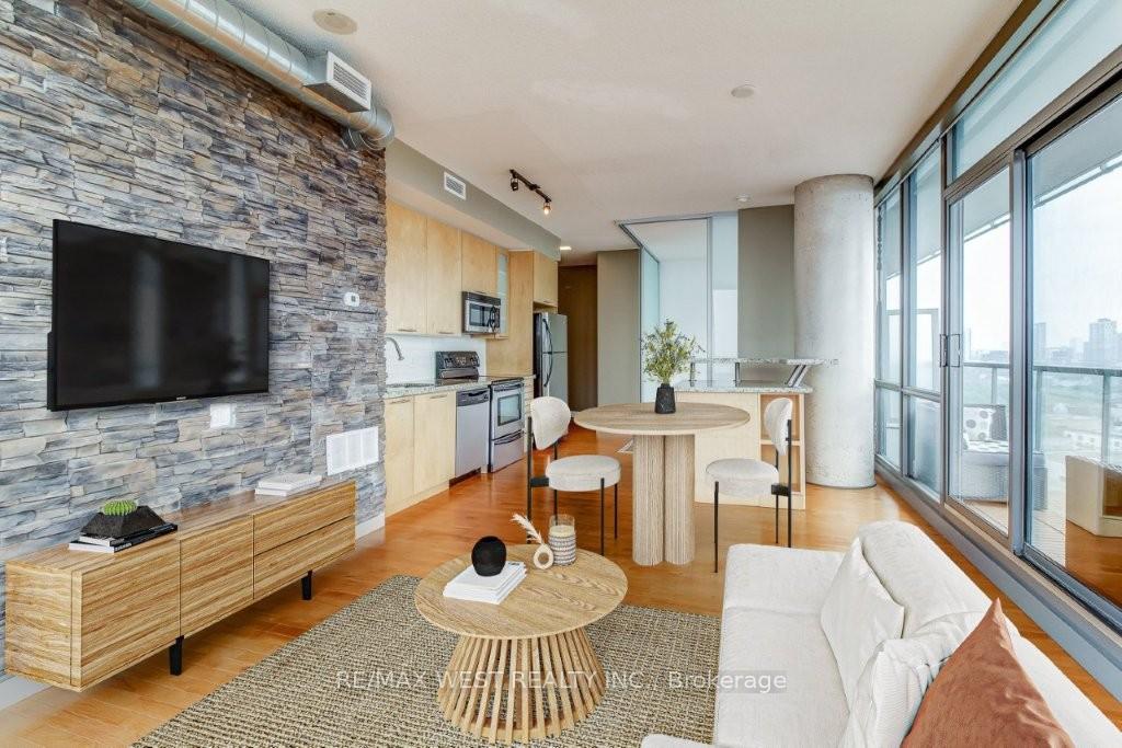 Photo 9 of Unit 1604, 33 Mill Street, Toronto, Waterfront Communities — HOMEH