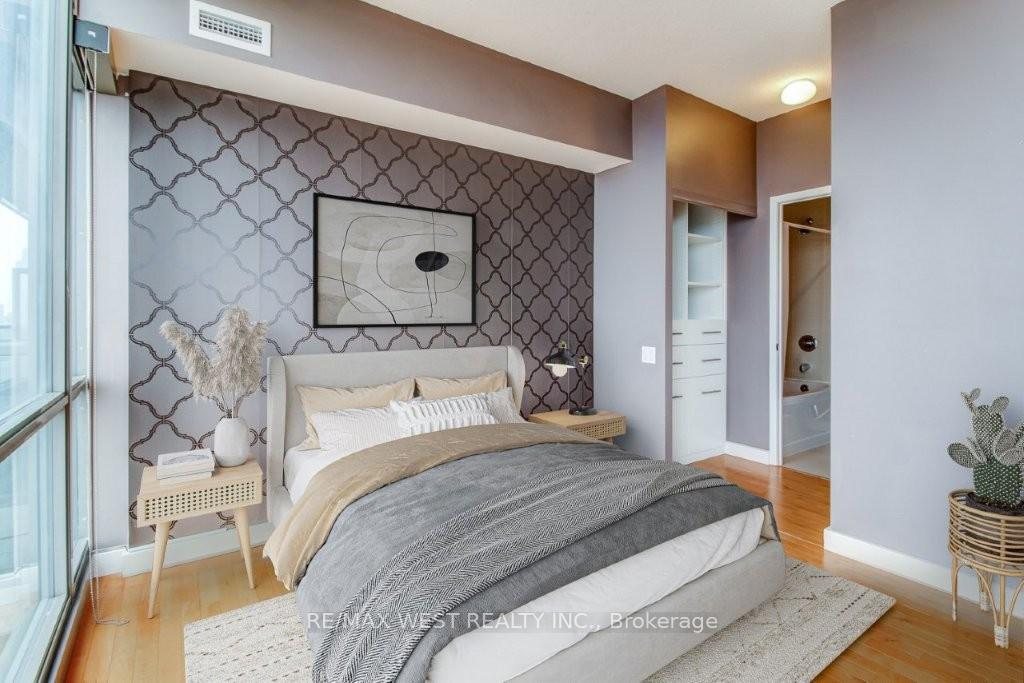 Photo 11 of Unit 1604, 33 Mill Street, Toronto, Waterfront Communities — HOMEH