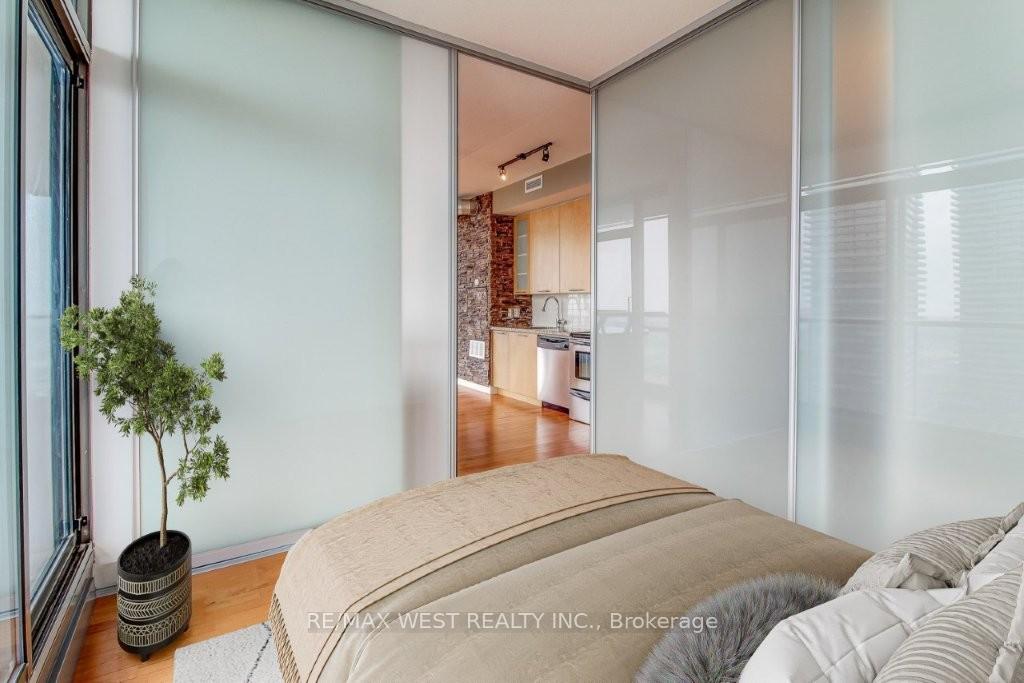 Photo 15 of Unit 1604, 33 Mill Street, Toronto, Waterfront Communities — HOMEH