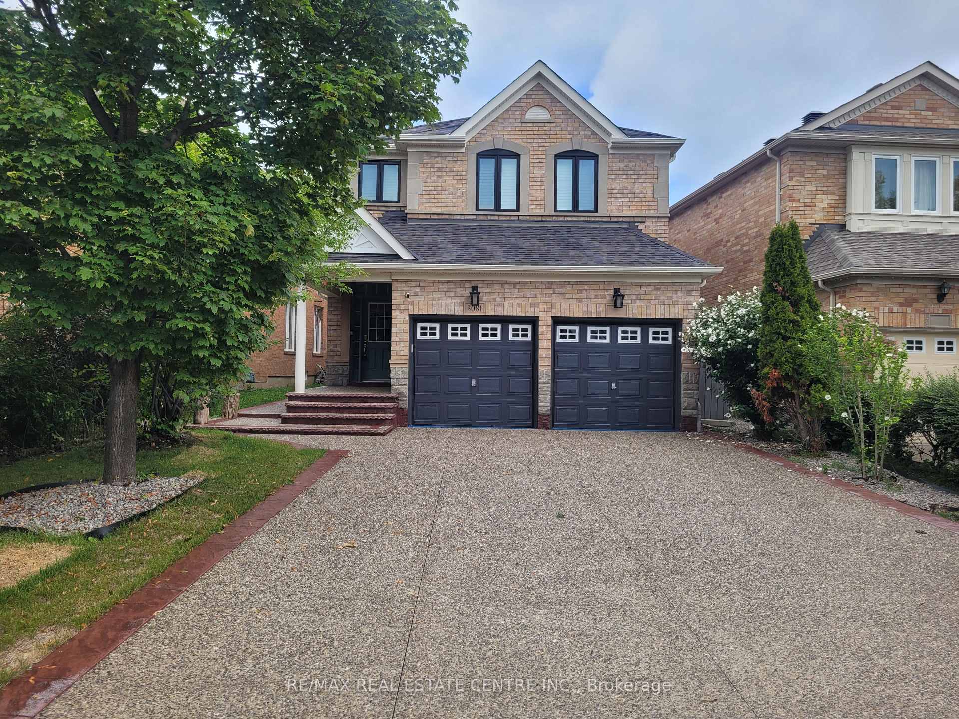 Front of 3081 Mission Hill Drive