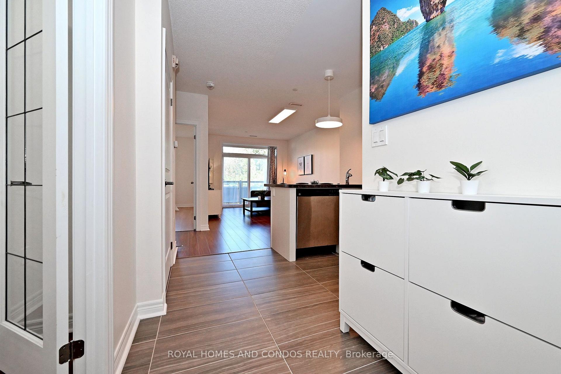 Photo 5 of Unit 203, 7768 Kennedy Road, Markham, Milliken Mills West — HOMEH