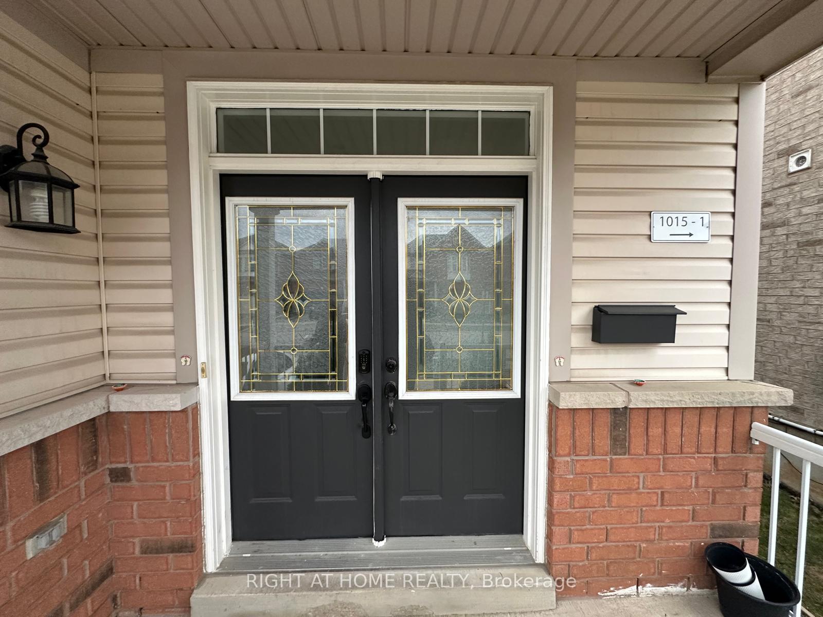 Photo 2 of 1015 Mccuaig Drive, Milton, Clarke — HOMEH