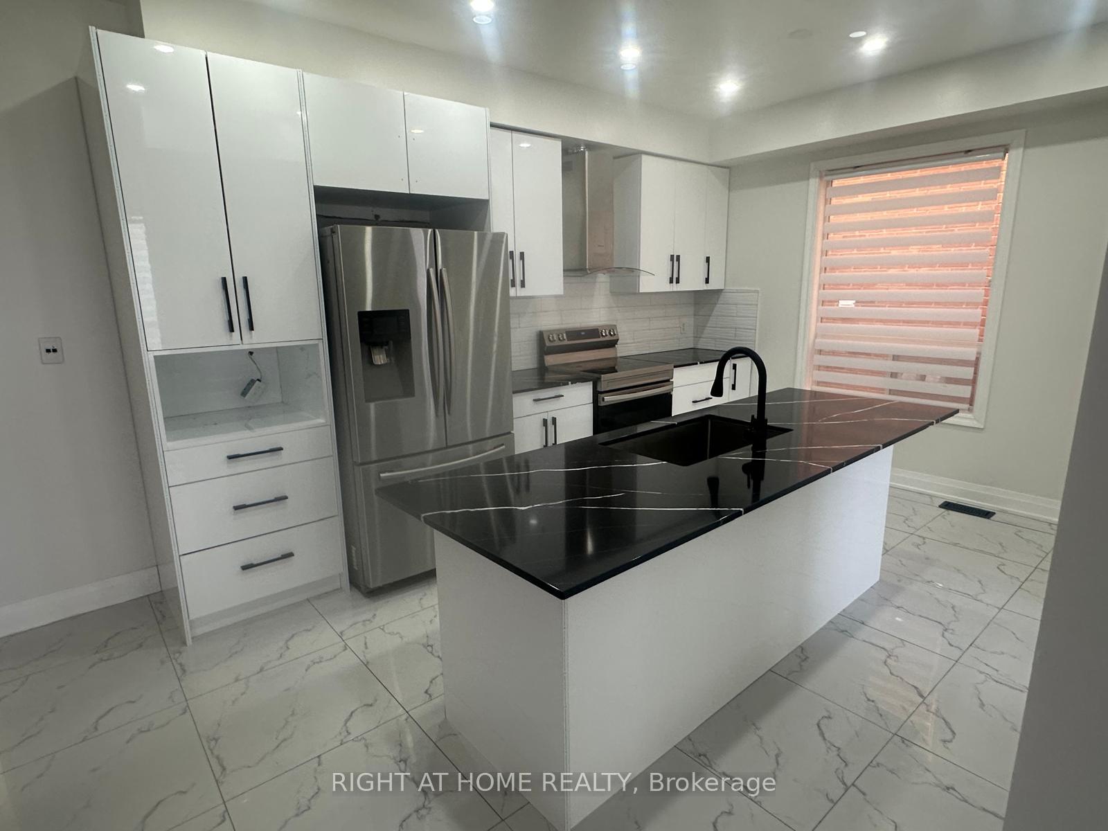 Photo 5 of 1015 Mccuaig Drive, Milton, Clarke — HOMEH