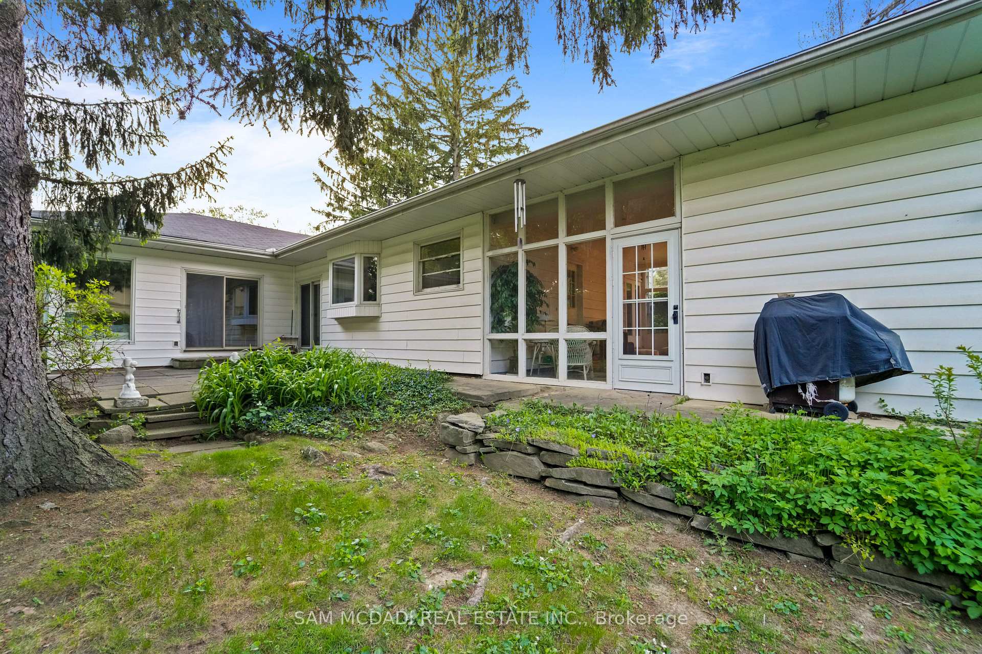 Photo 5 of 512 Bob O Link, Mississauga, Clarkson — HOMEH