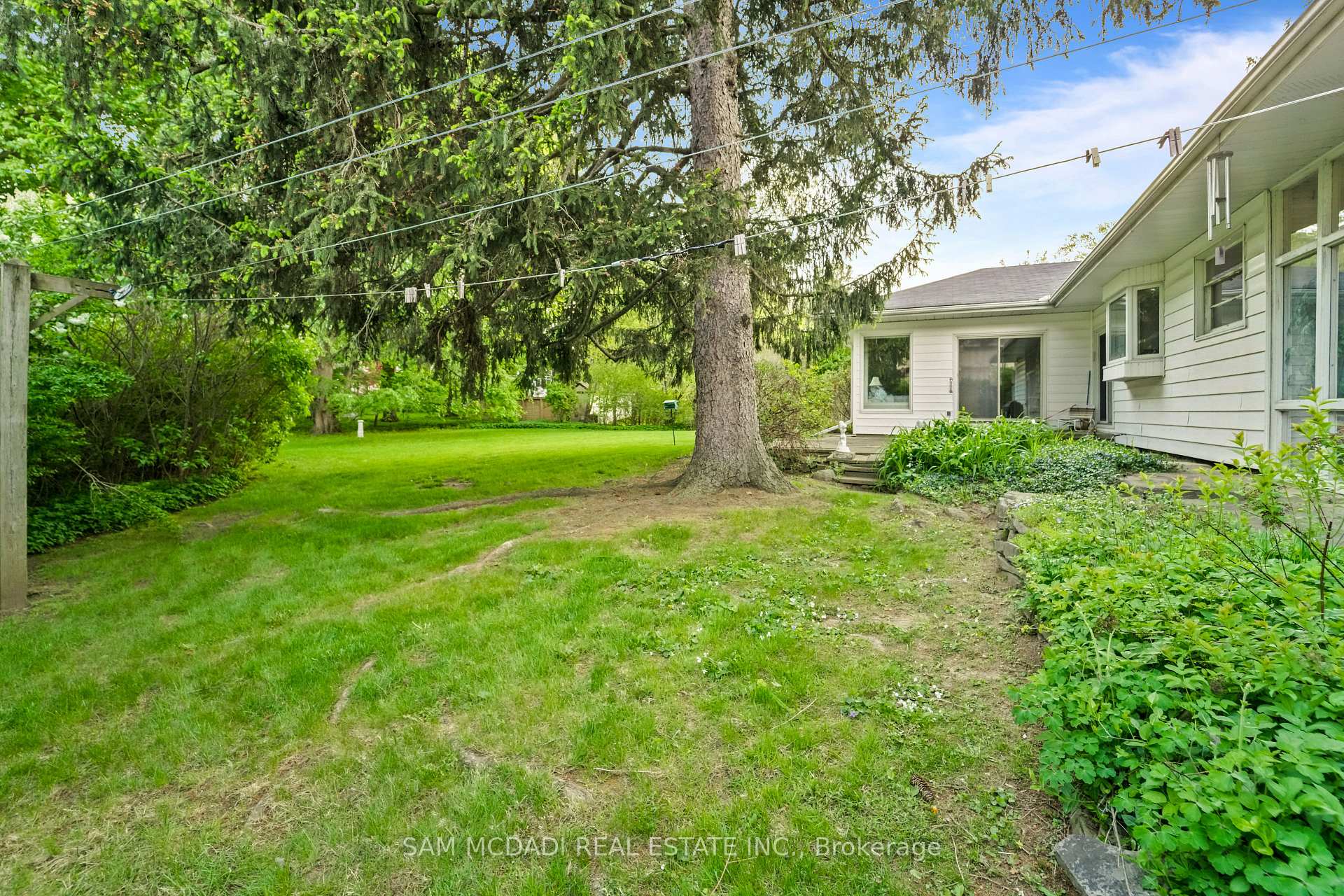 Photo 6 of 512 Bob O Link, Mississauga, Clarkson — HOMEH