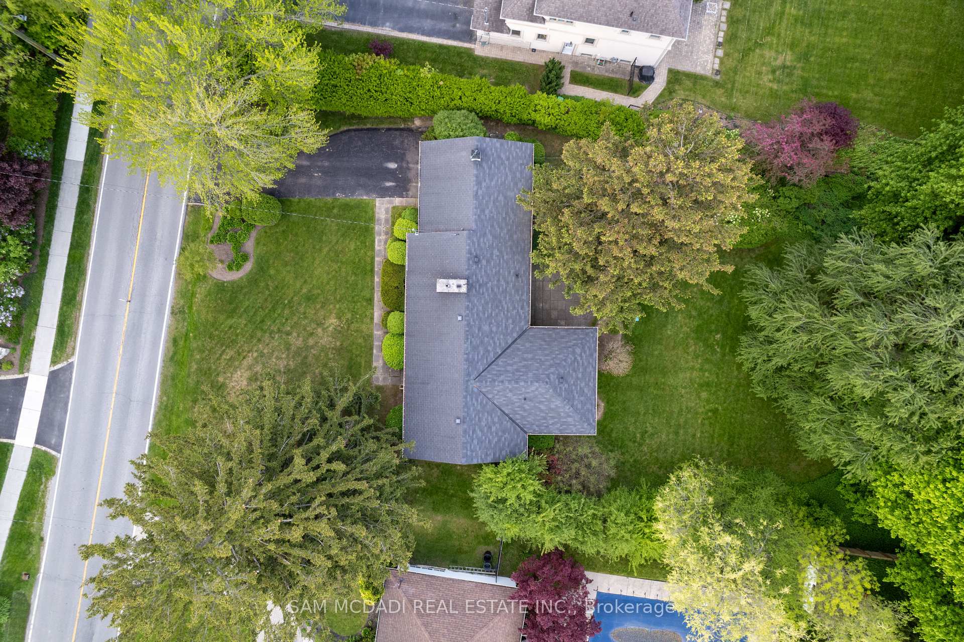 Photo 10 of 512 Bob O Link, Mississauga, Clarkson — HOMEH