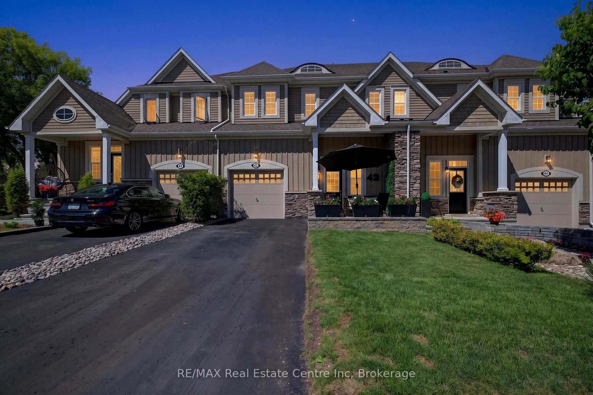 Front of 42 Courting House Place