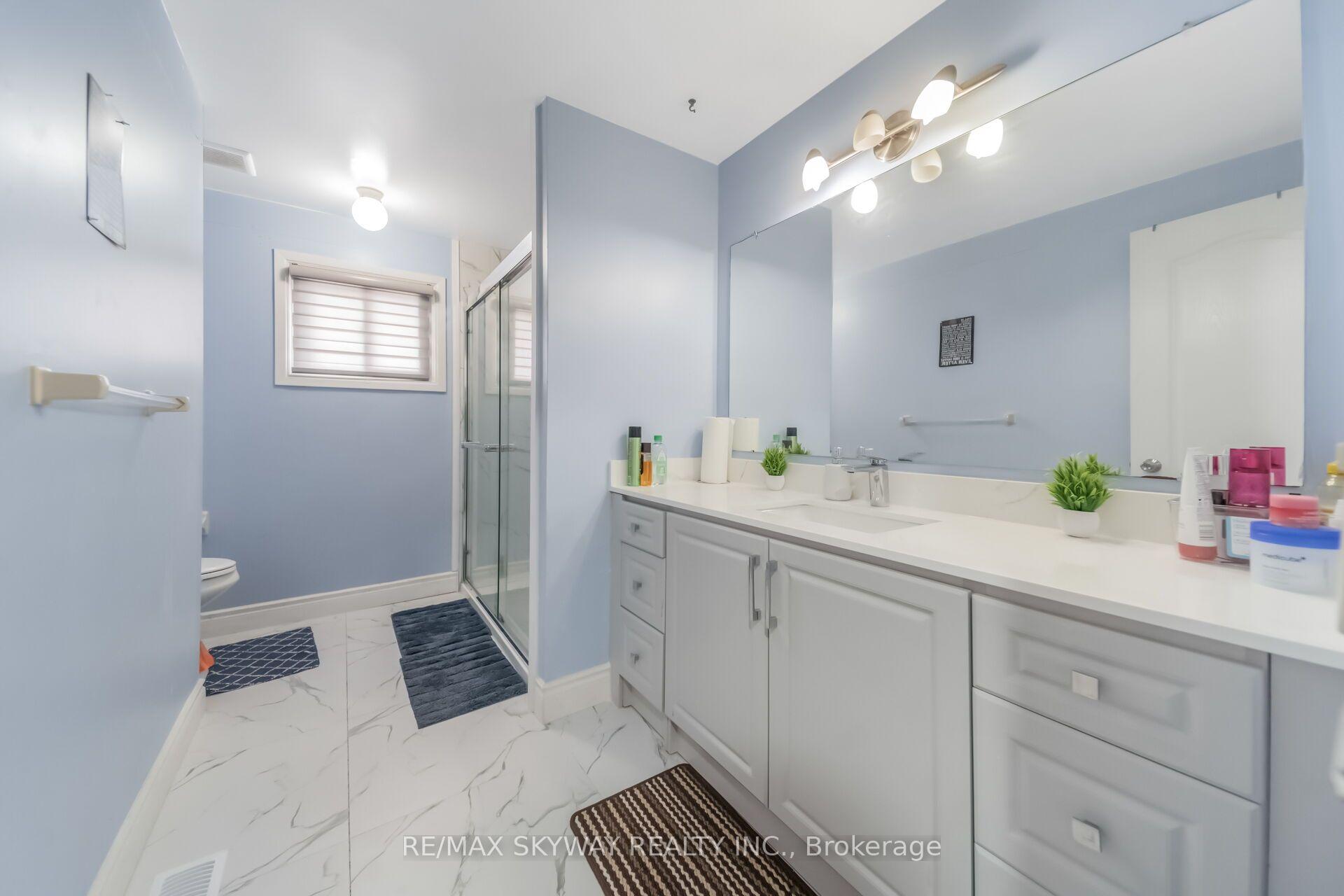 Photo 24 of 42 Newbury Drive, Kitchener, Forest Heights — HOMEH