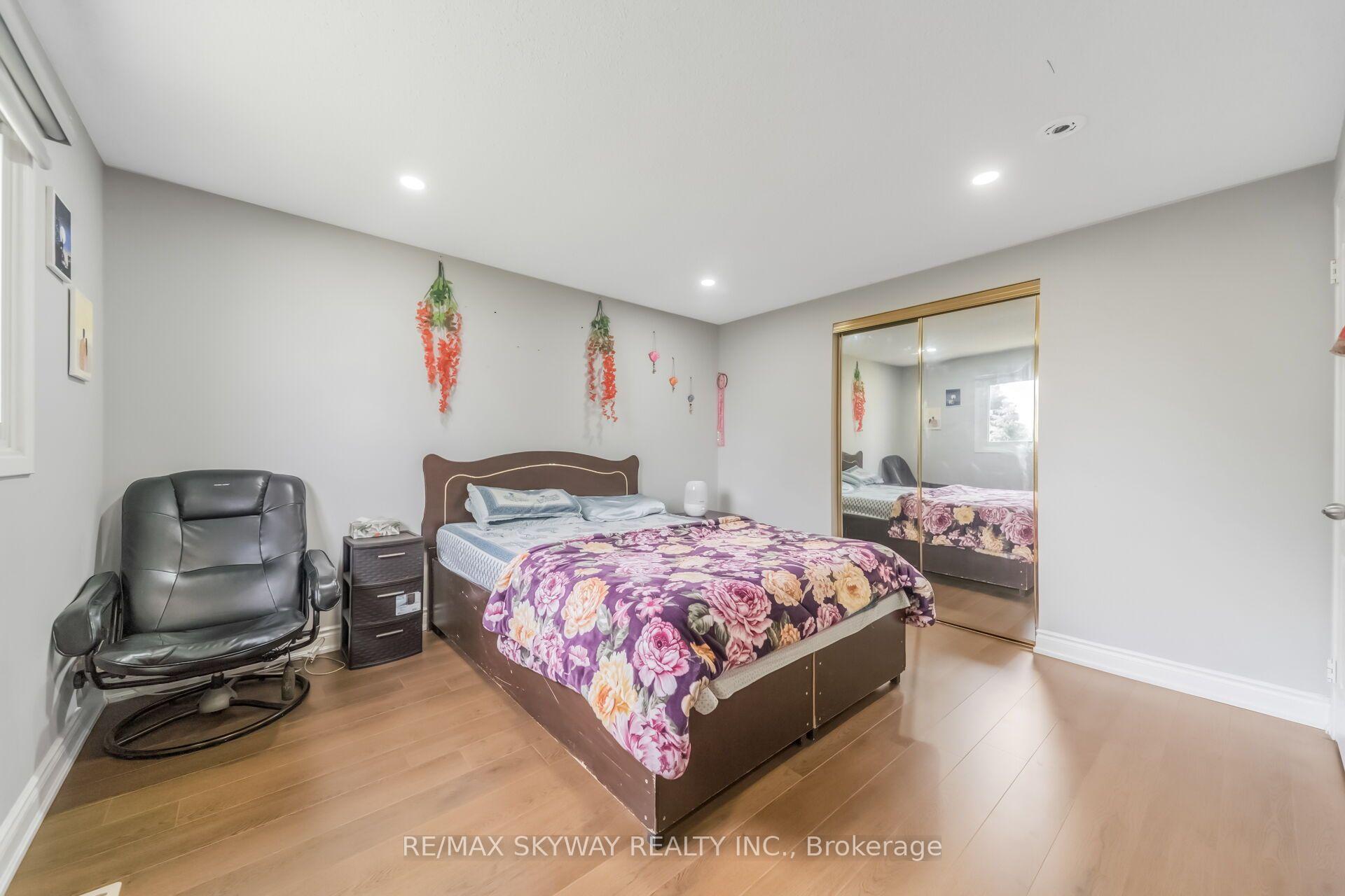 Photo 26 of 42 Newbury Drive, Kitchener, Forest Heights — HOMEH