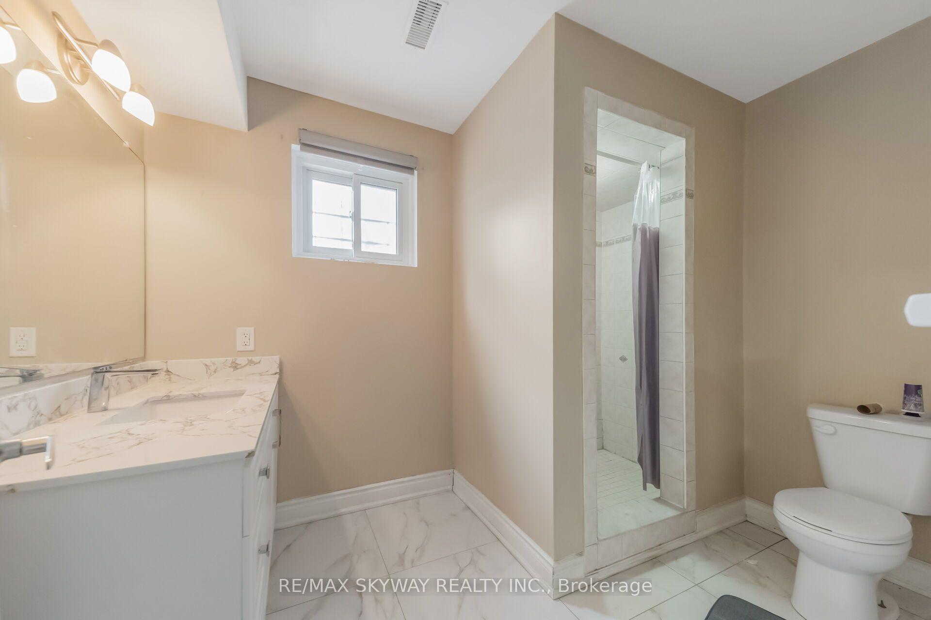 Photo 35 of 42 Newbury Drive, Kitchener, Forest Heights — HOMEH