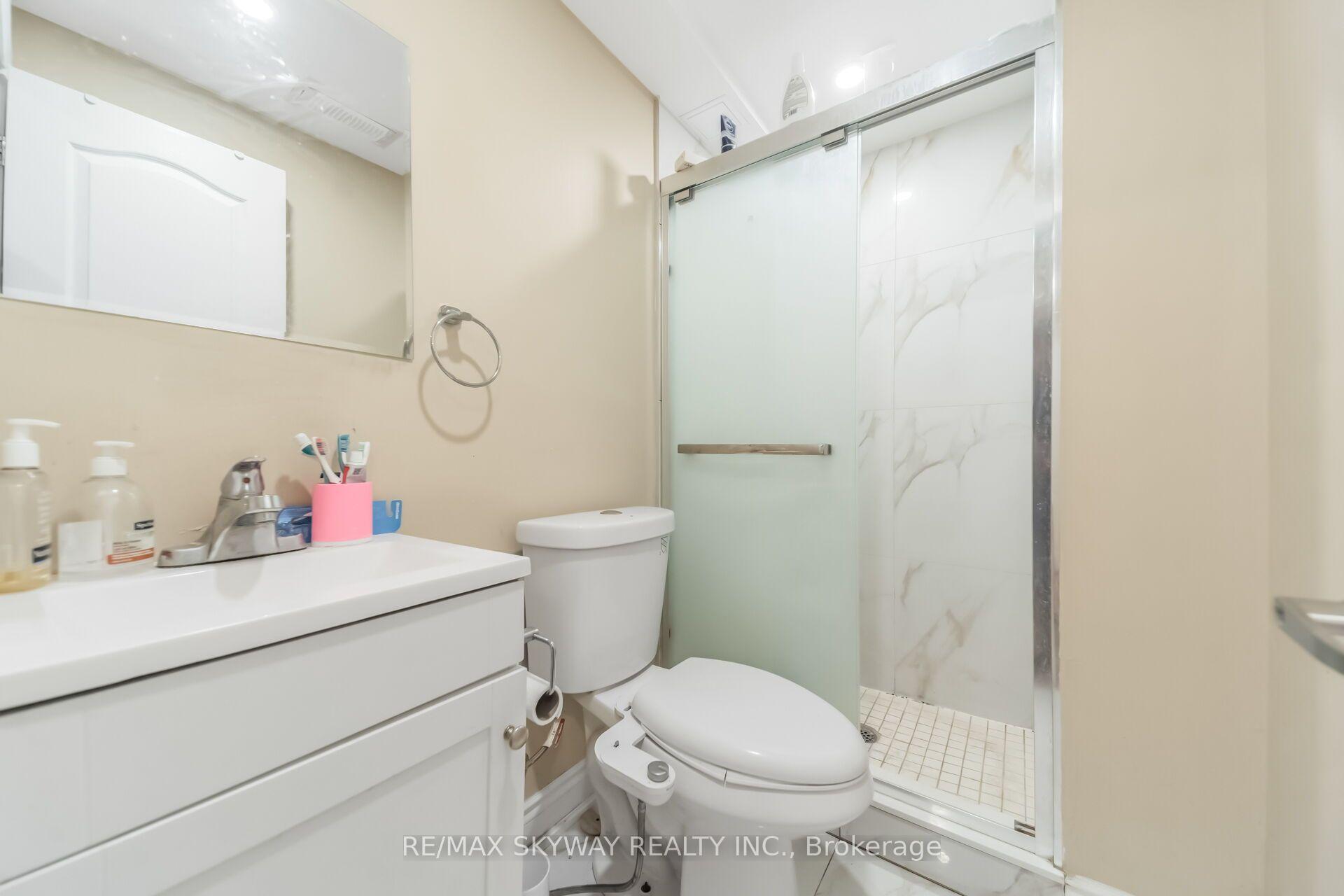 Photo 40 of 42 Newbury Drive, Kitchener, Forest Heights — HOMEH