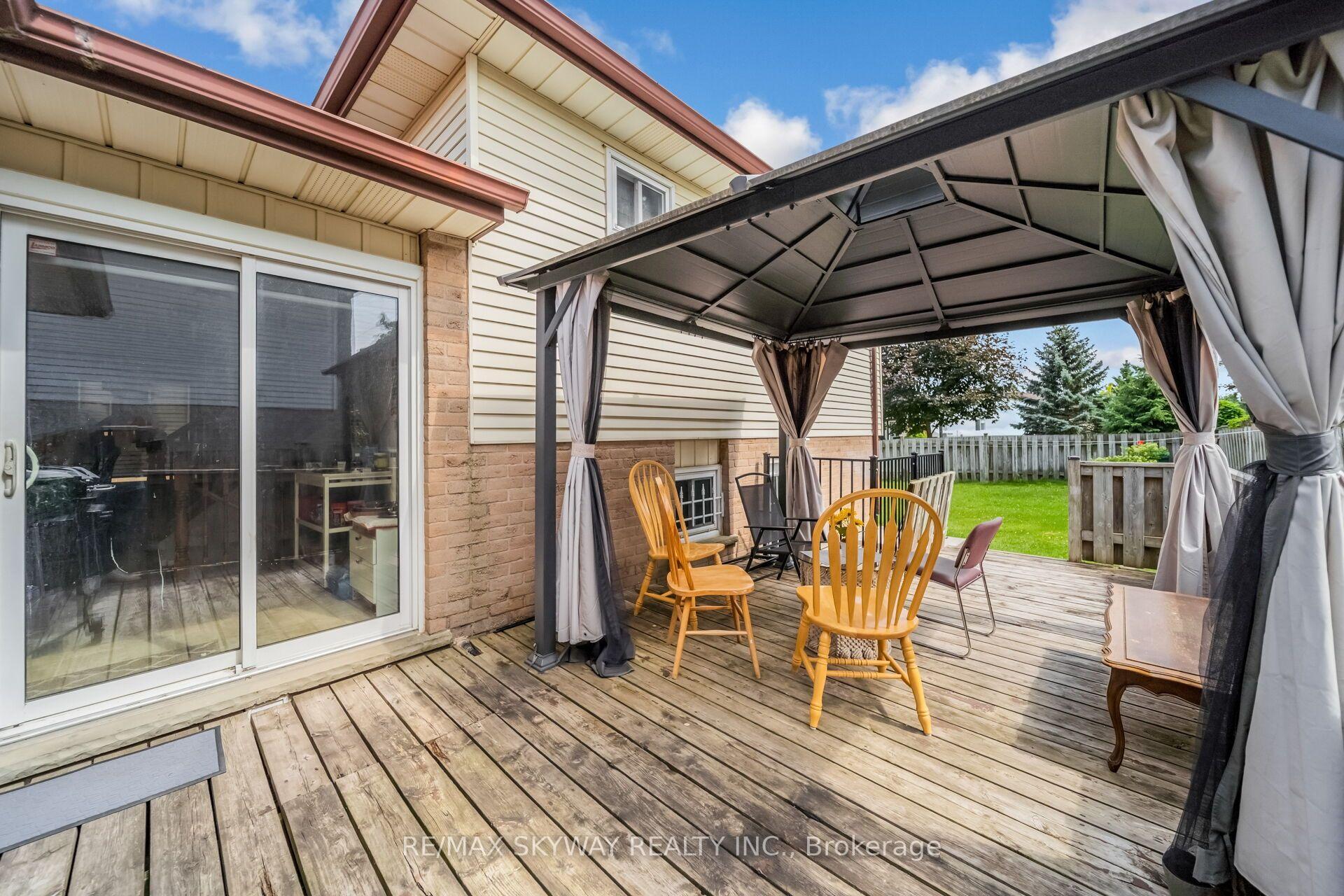 Photo 44 of 42 Newbury Drive, Kitchener, Forest Heights — HOMEH