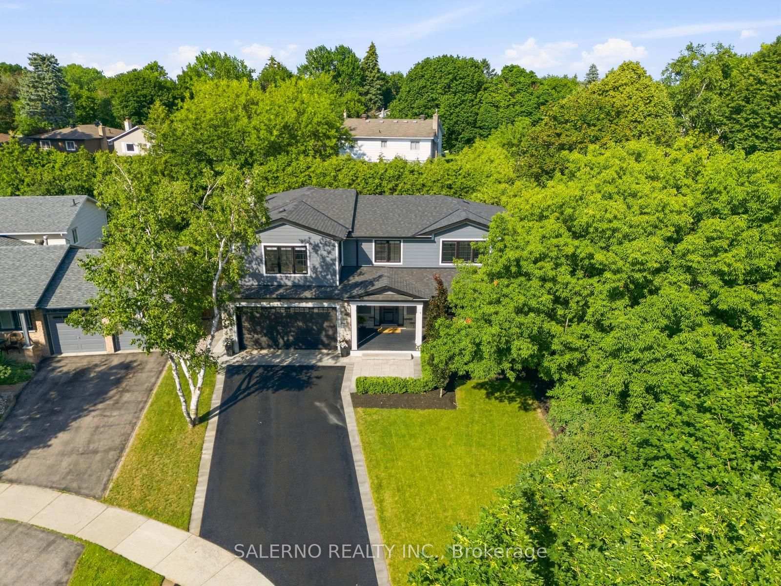 Photo 2 of 35 Sir Constantine Drive, Markham, Markham Village — HOMEH