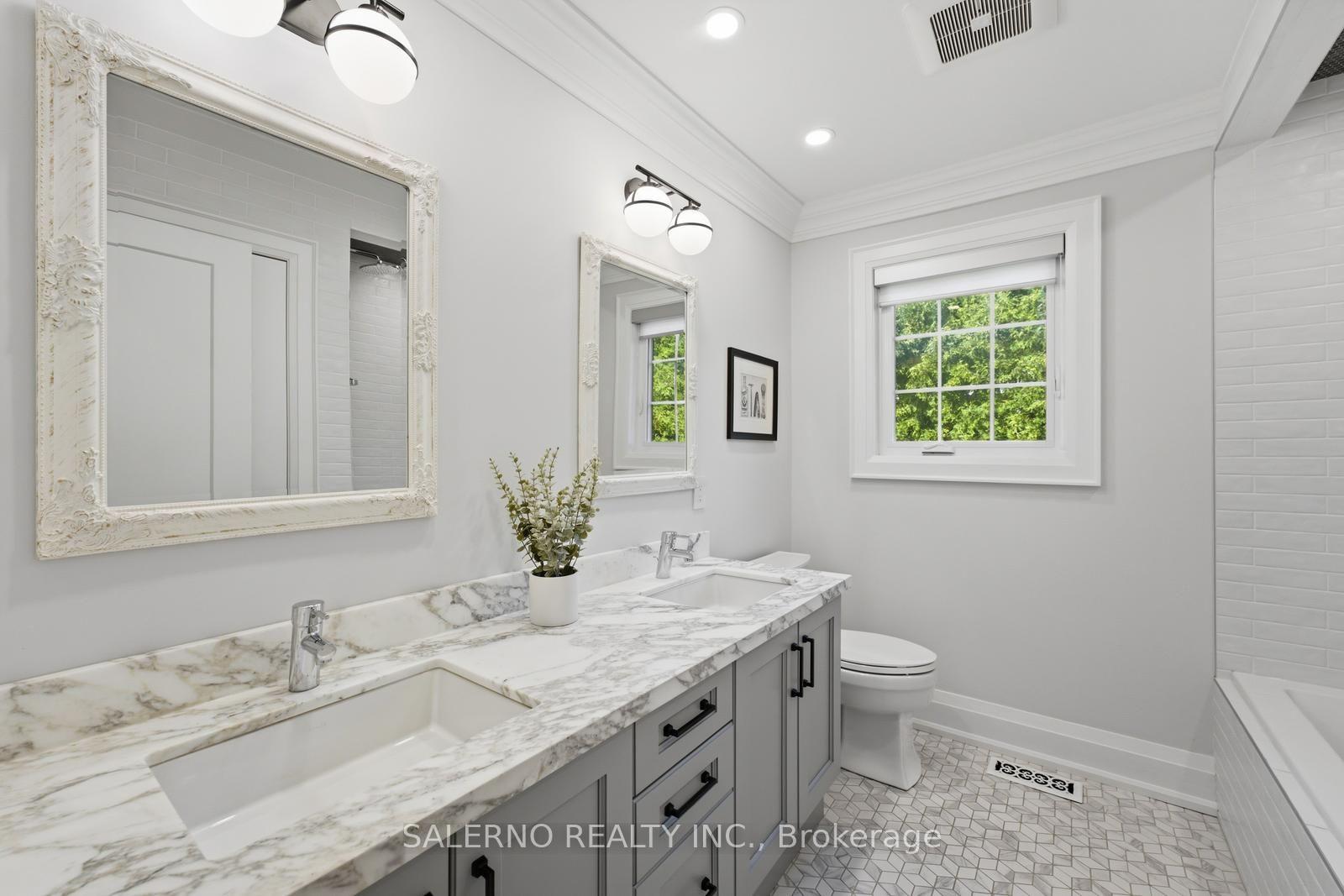 Photo 28 of 35 Sir Constantine Drive, Markham, Markham Village — HOMEH