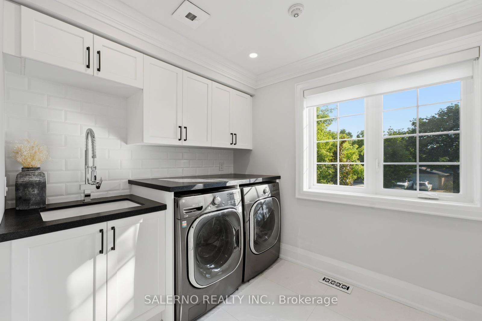 Photo 31 of 35 Sir Constantine Drive, Markham, Markham Village — HOMEH