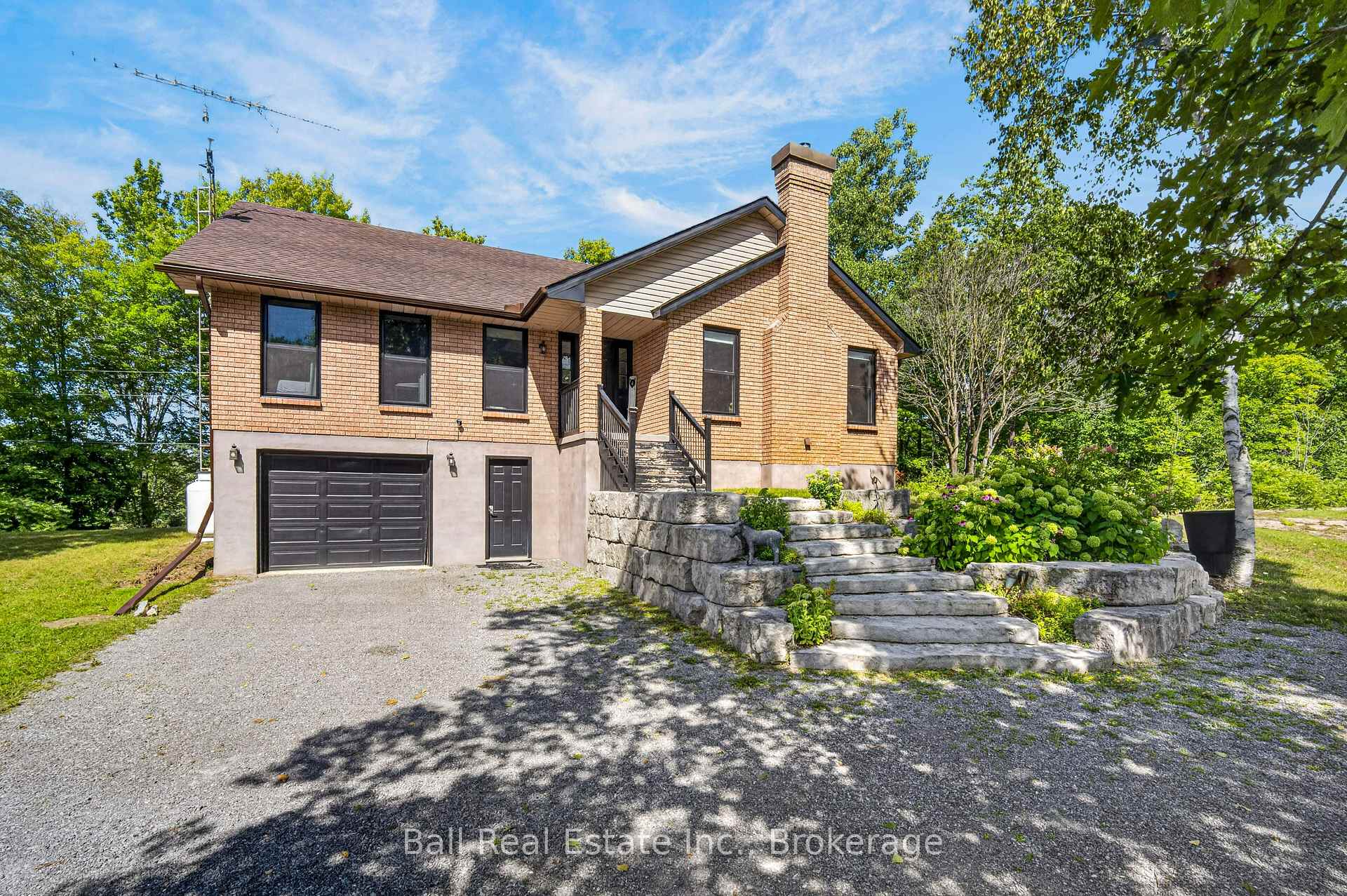 Photo of 2331 Lakeside Drive