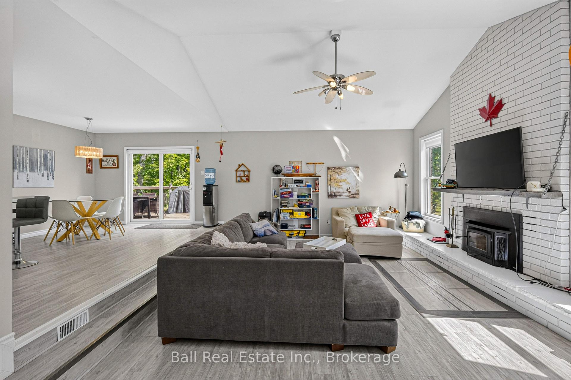 Photo 5 of 2331 Lakeside Drive, Douro-Dummer — HOMEH