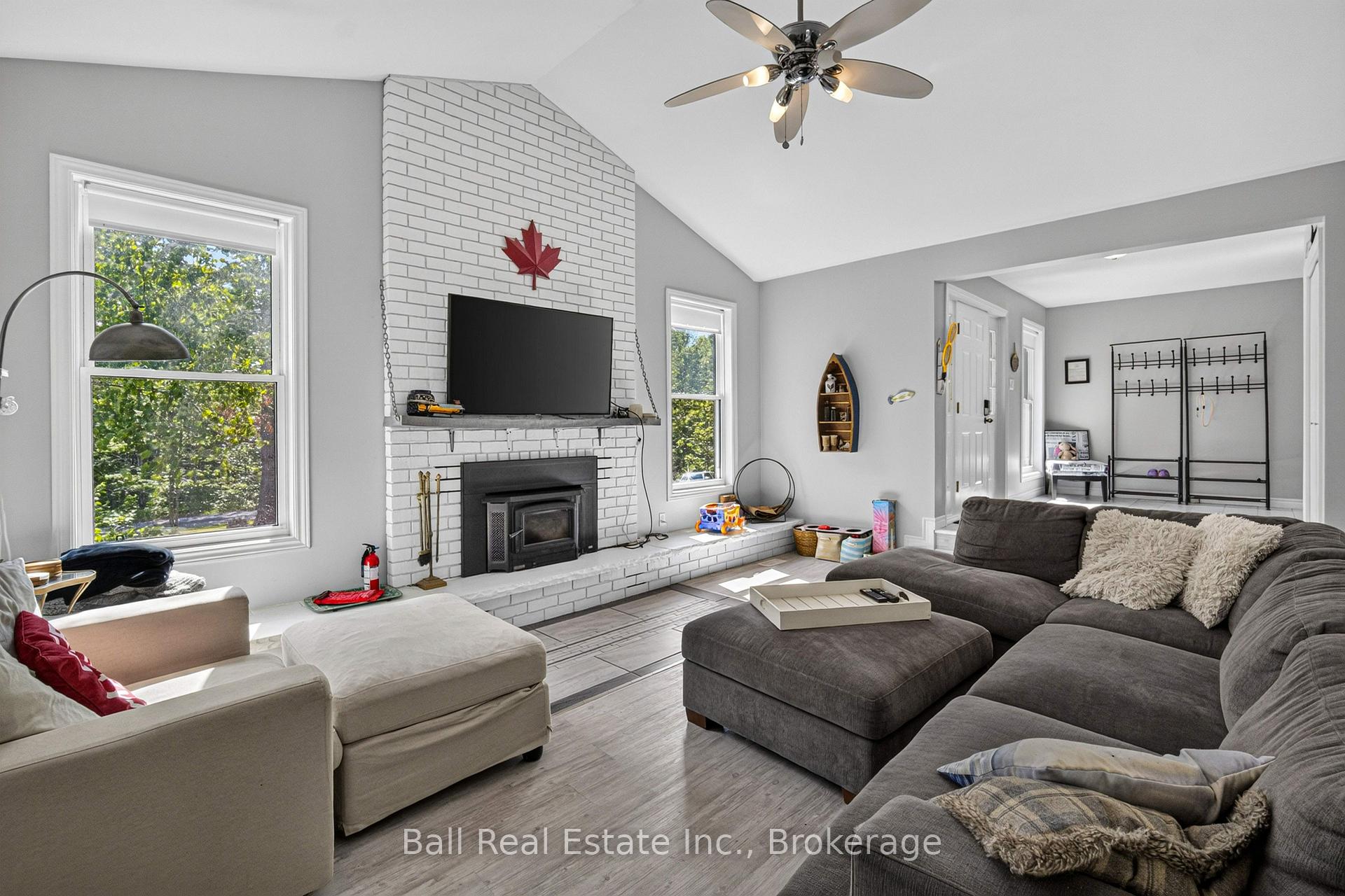 Photo 6 of 2331 Lakeside Drive, Douro-Dummer — HOMEH