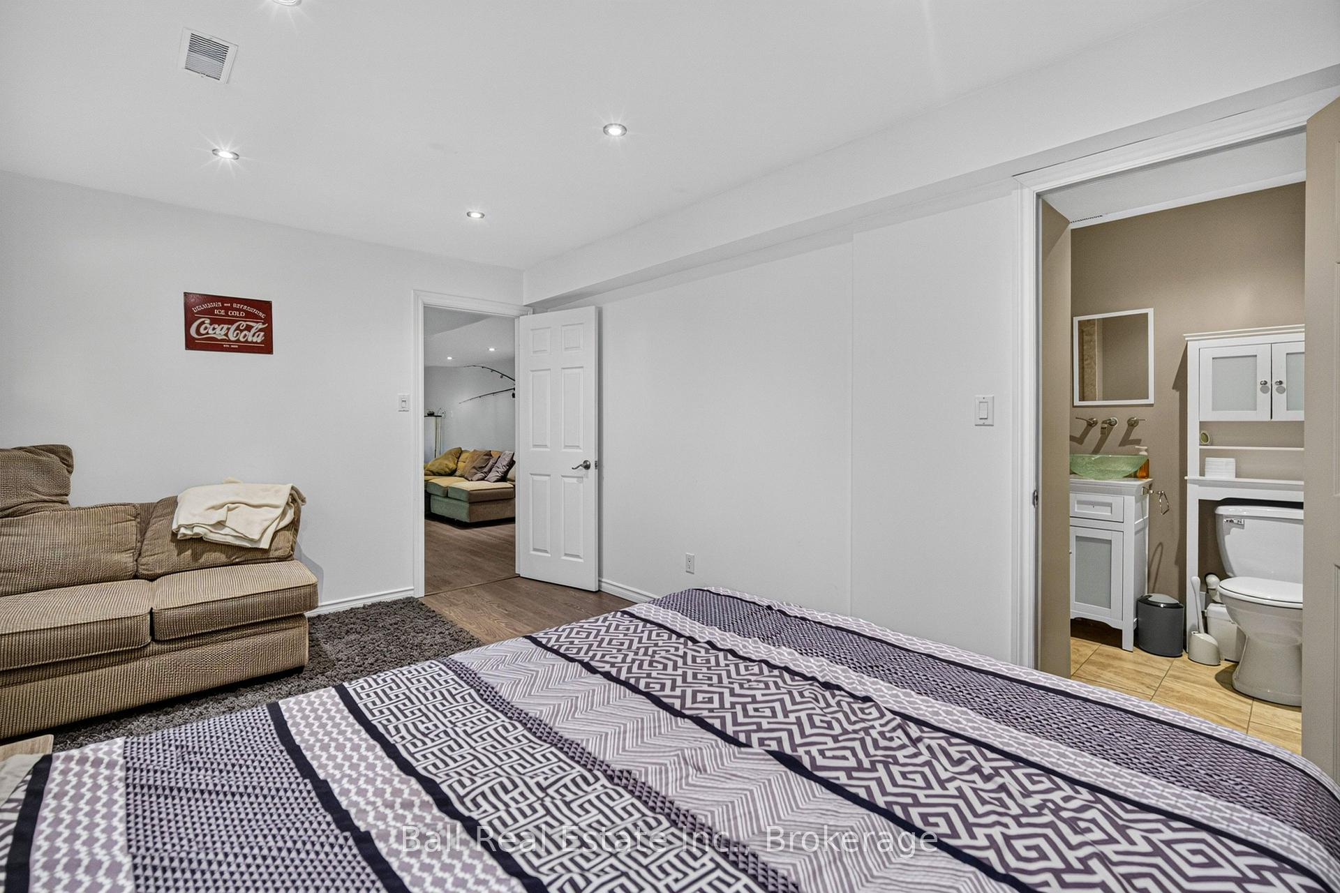 Photo 29 of 2331 Lakeside Drive, Douro-Dummer — HOMEH