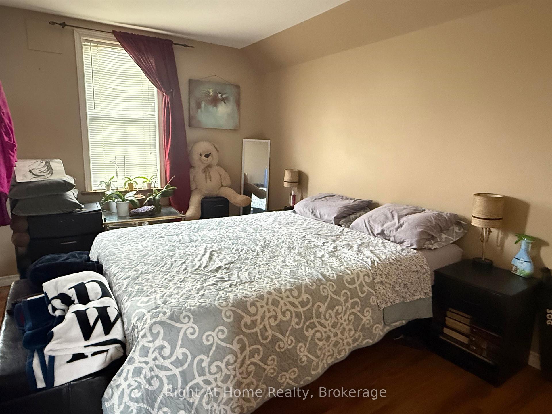 Photo 8 of 334 Morse Street, Thunder Bay, Current River — HOMEH