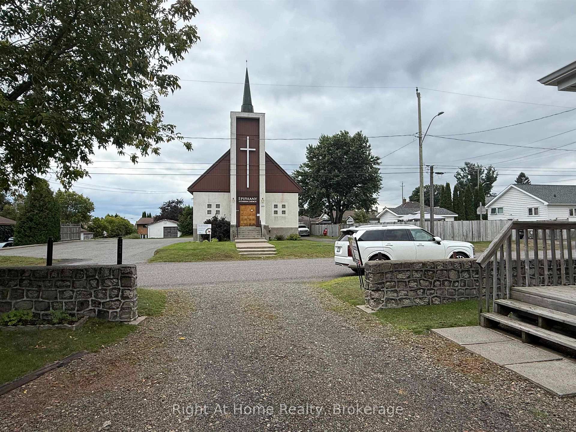Photo 17 of 334 Morse Street, Thunder Bay, Current River — HOMEH