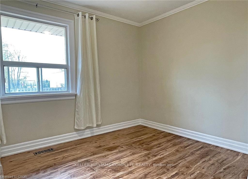 Photo 12 of Unit Upper, 6 Myrtle Avenue, St. Catharines, Lakeport — HOMEH