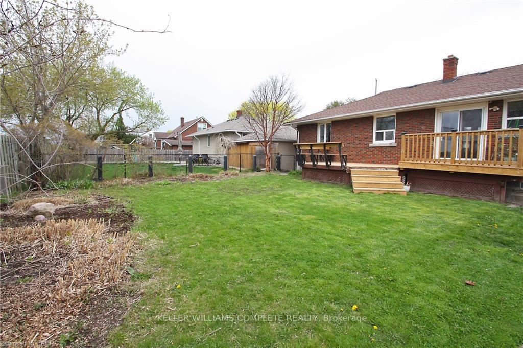 Photo 18 of Unit Upper, 6 Myrtle Avenue, St. Catharines, Lakeport — HOMEH