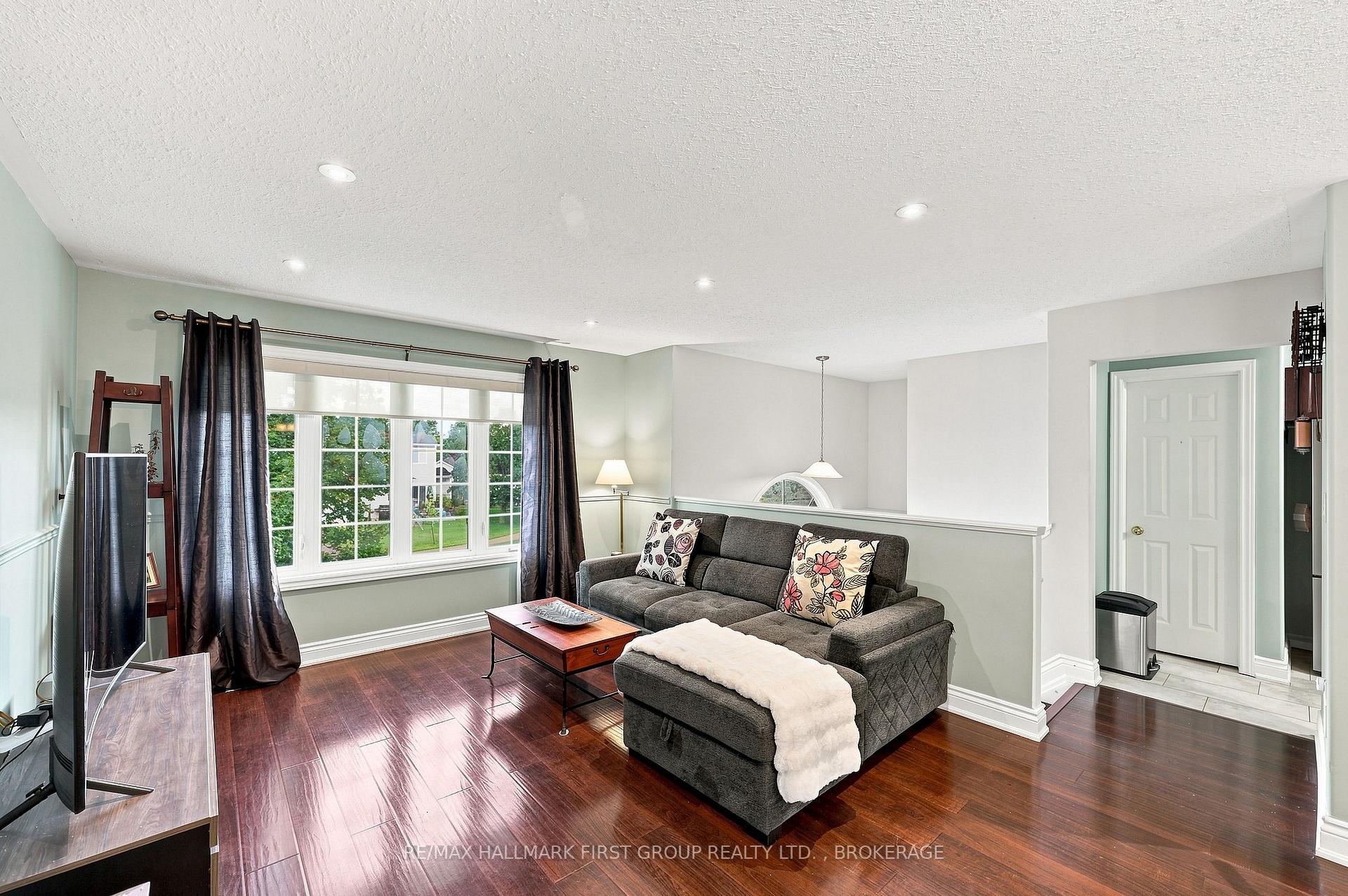 Photo 4 of 96 Briceland Street, Kingston, Rideau — HOMEH