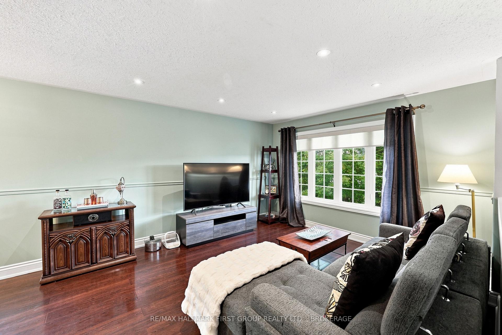 Photo 5 of 96 Briceland Street, Kingston, Rideau — HOMEH