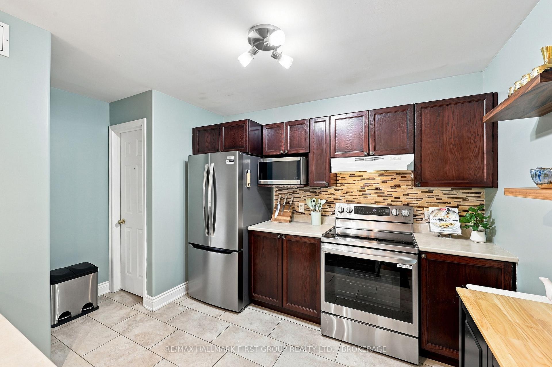 Photo 11 of 96 Briceland Street, Kingston, Rideau — HOMEH