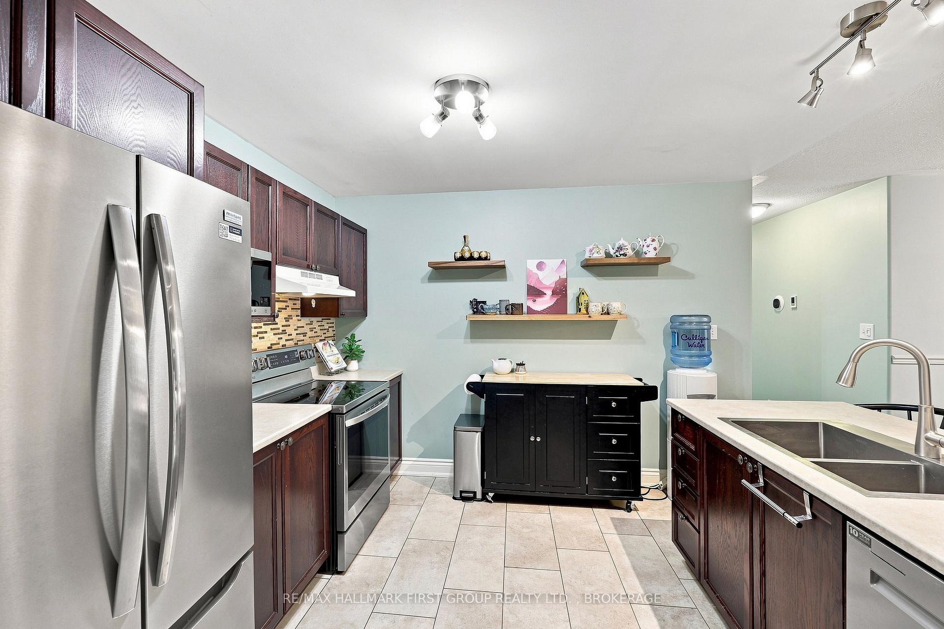 Photo 12 of 96 Briceland Street, Kingston, Rideau — HOMEH
