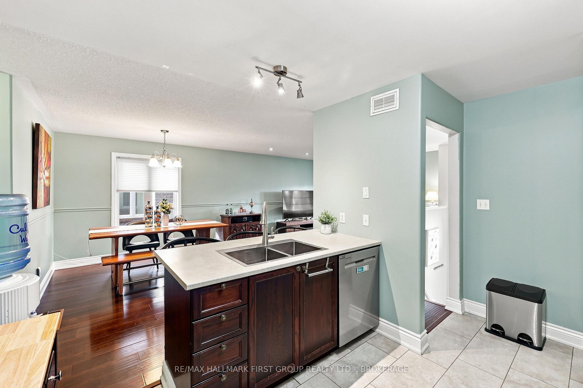 Photo 13 of 96 Briceland Street, Kingston, Rideau — HOMEH