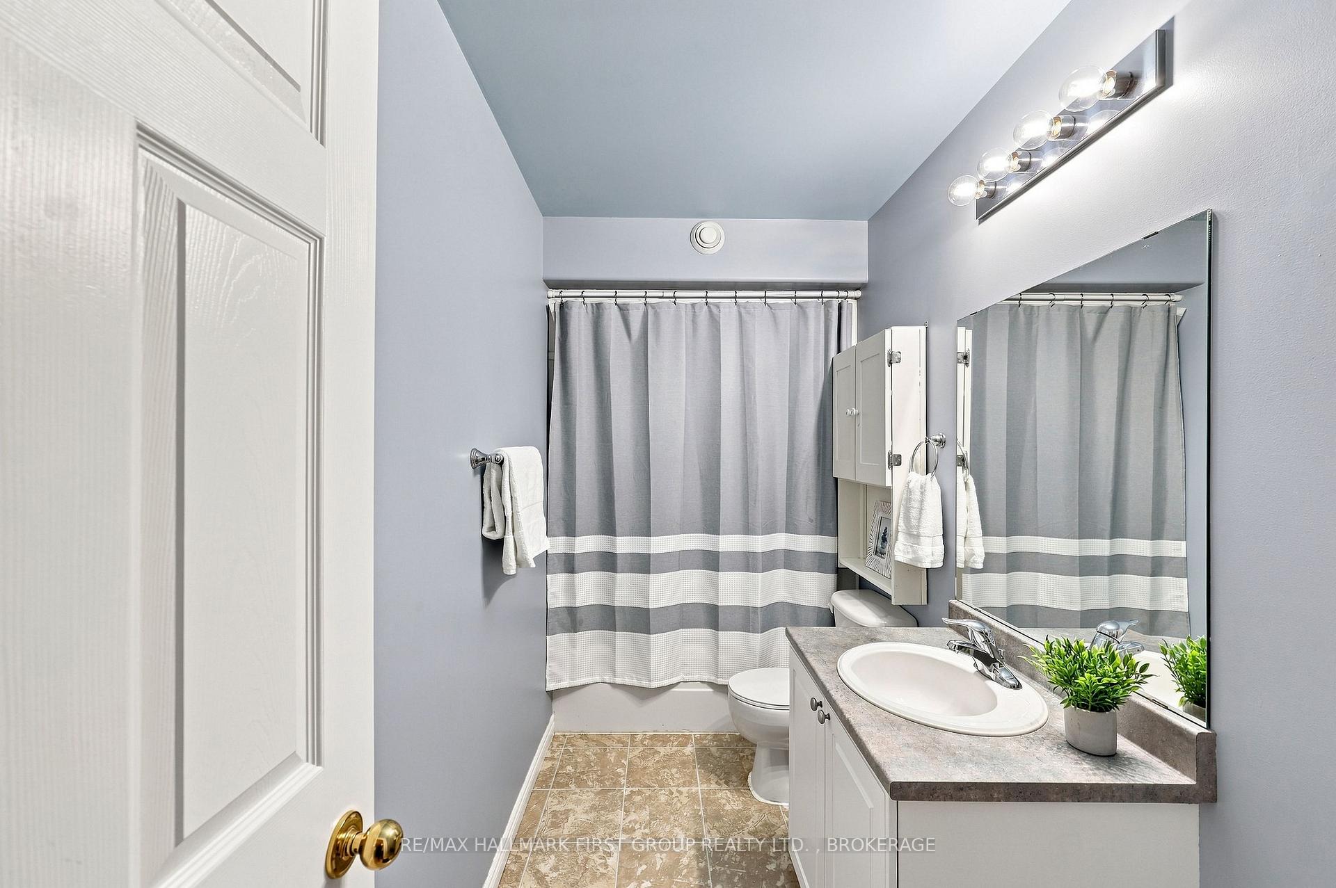 Photo 33 of 96 Briceland Street, Kingston, Rideau — HOMEH