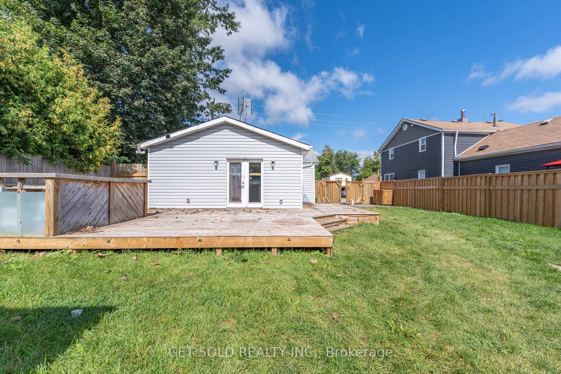 Photo 31 of 12 Vimy Street, Halton Hills, Acton — HOMEH
