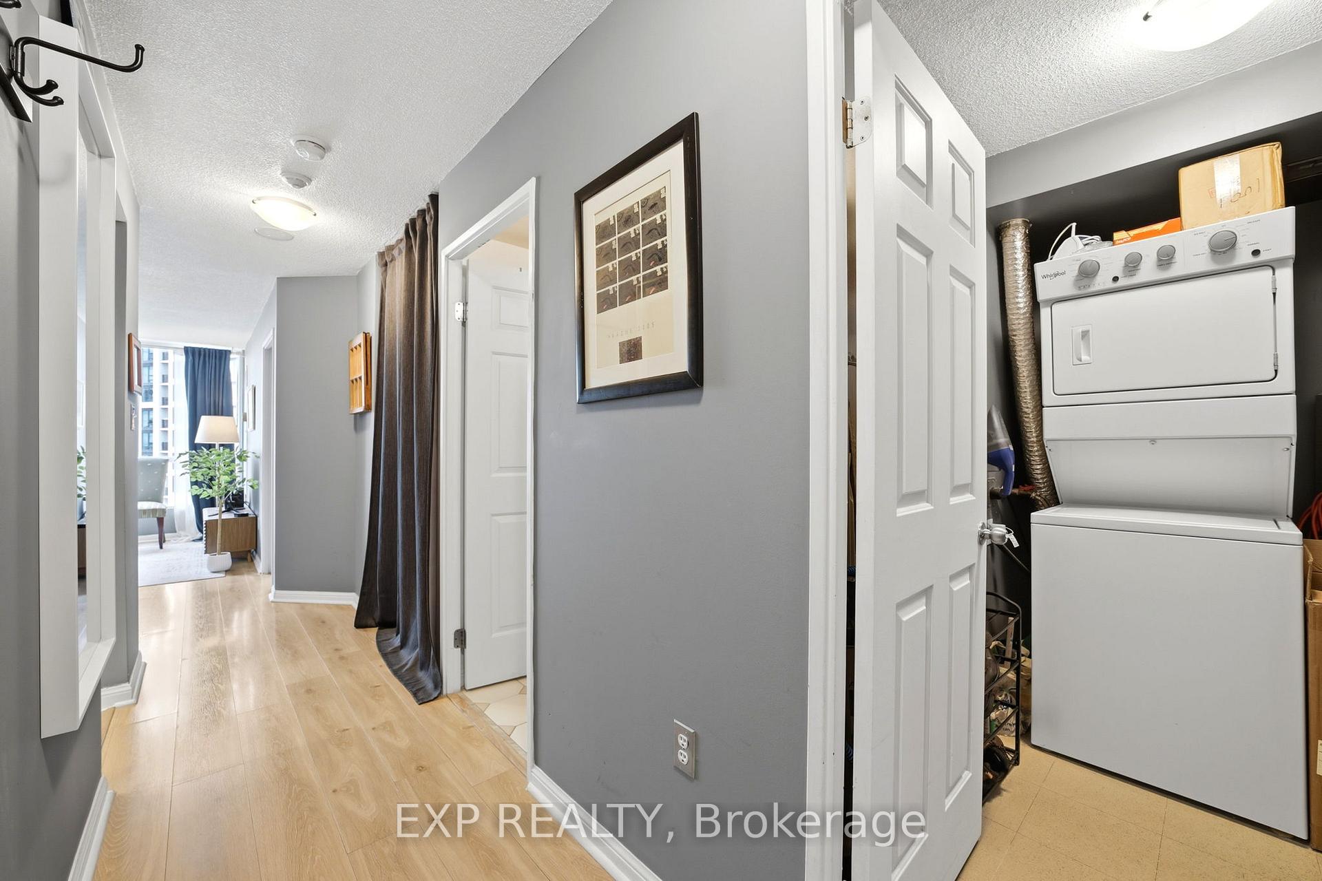 Photo 8 of Unit 1001, 101 Subway Crescent, Etobicoke, Islington-City Centre West — HOMEH