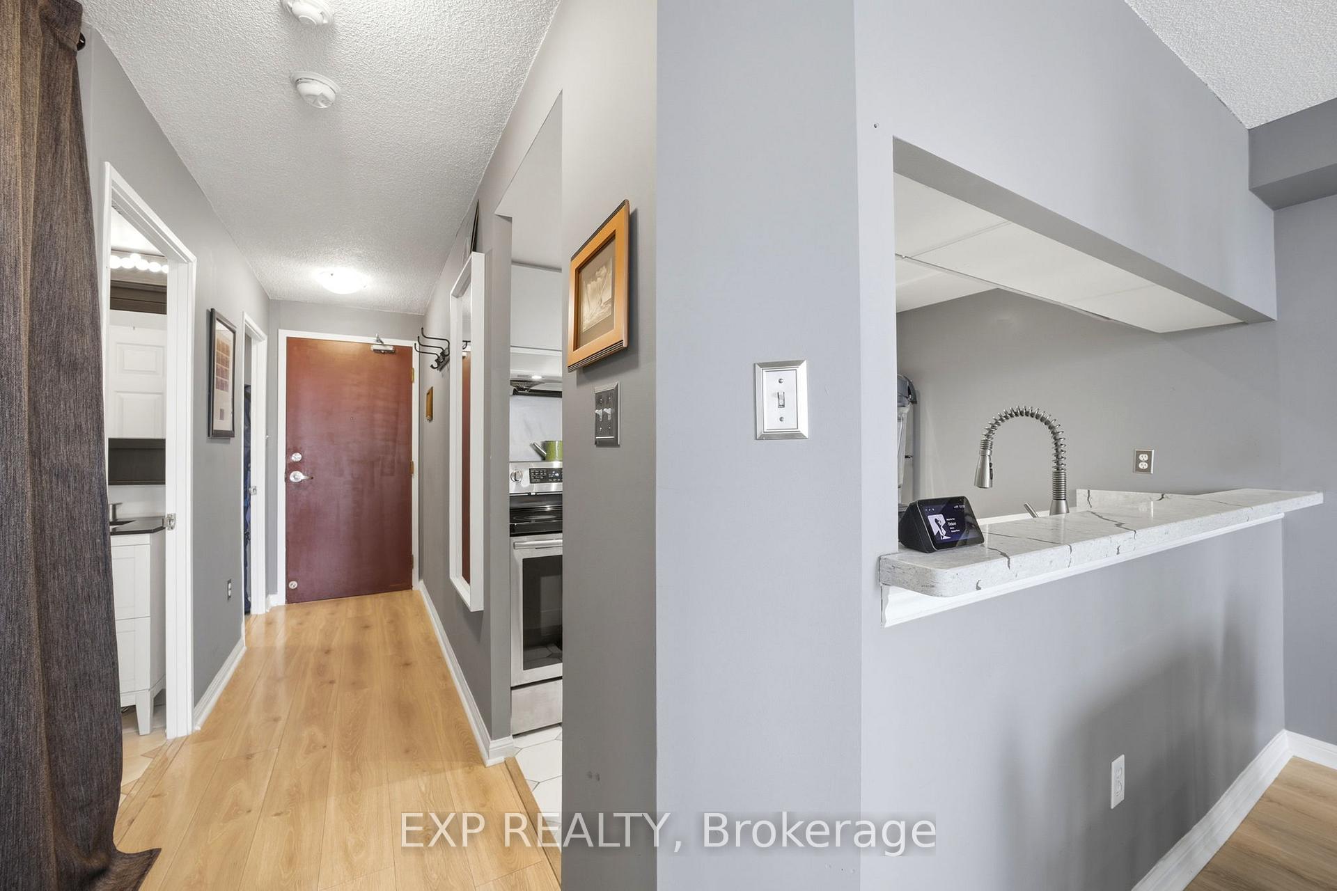 Photo 10 of Unit 1001, 101 Subway Crescent, Etobicoke, Islington-City Centre West — HOMEH