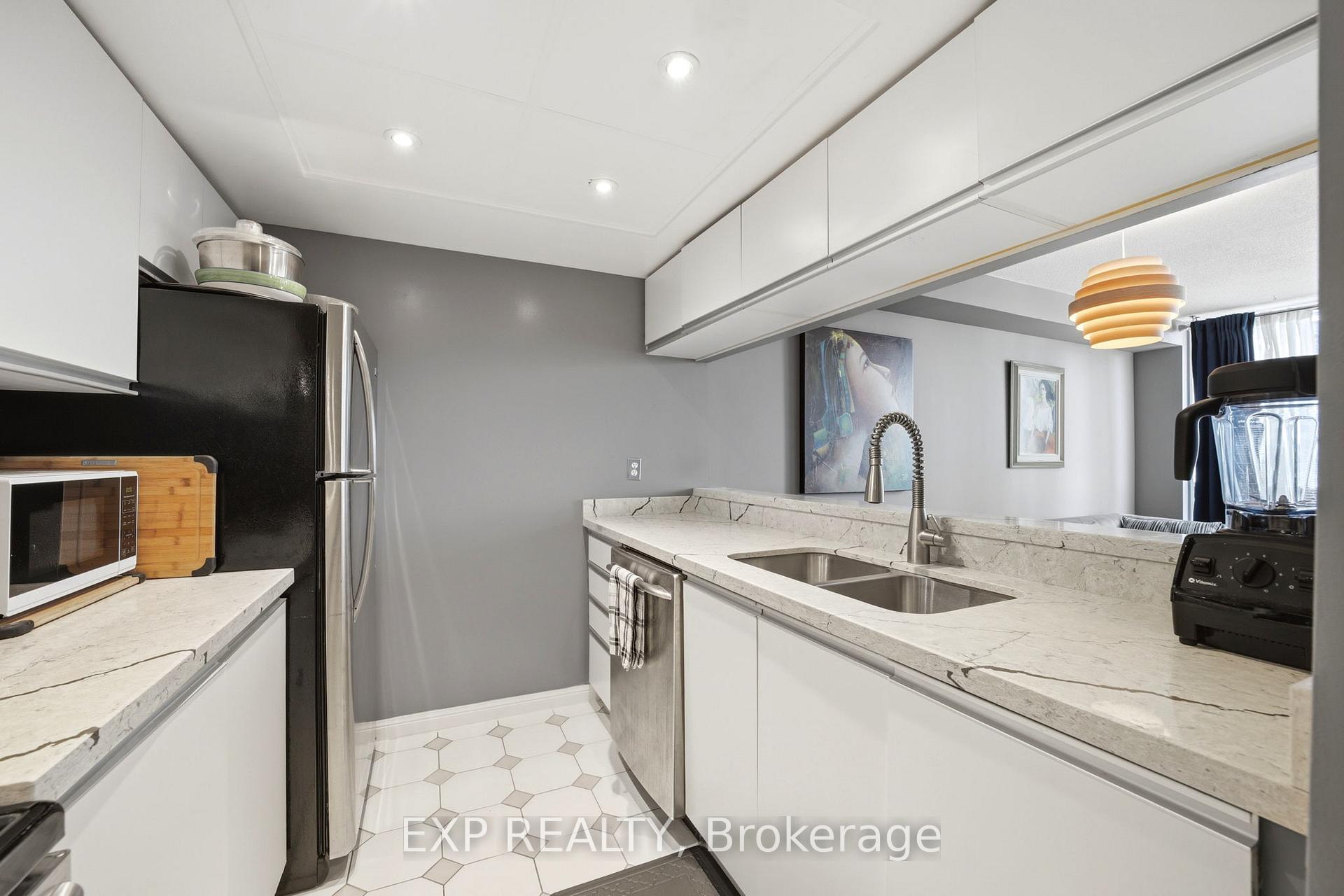 Photo 14 of Unit 1001, 101 Subway Crescent, Etobicoke, Islington-City Centre West — HOMEH