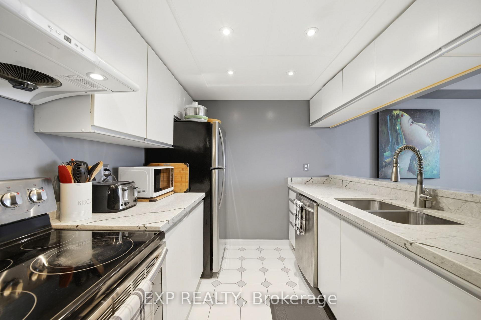 Photo 15 of Unit 1001, 101 Subway Crescent, Etobicoke, Islington-City Centre West — HOMEH