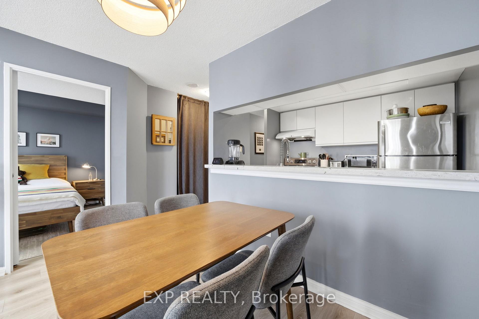 Photo 18 of Unit 1001, 101 Subway Crescent, Etobicoke, Islington-City Centre West — HOMEH