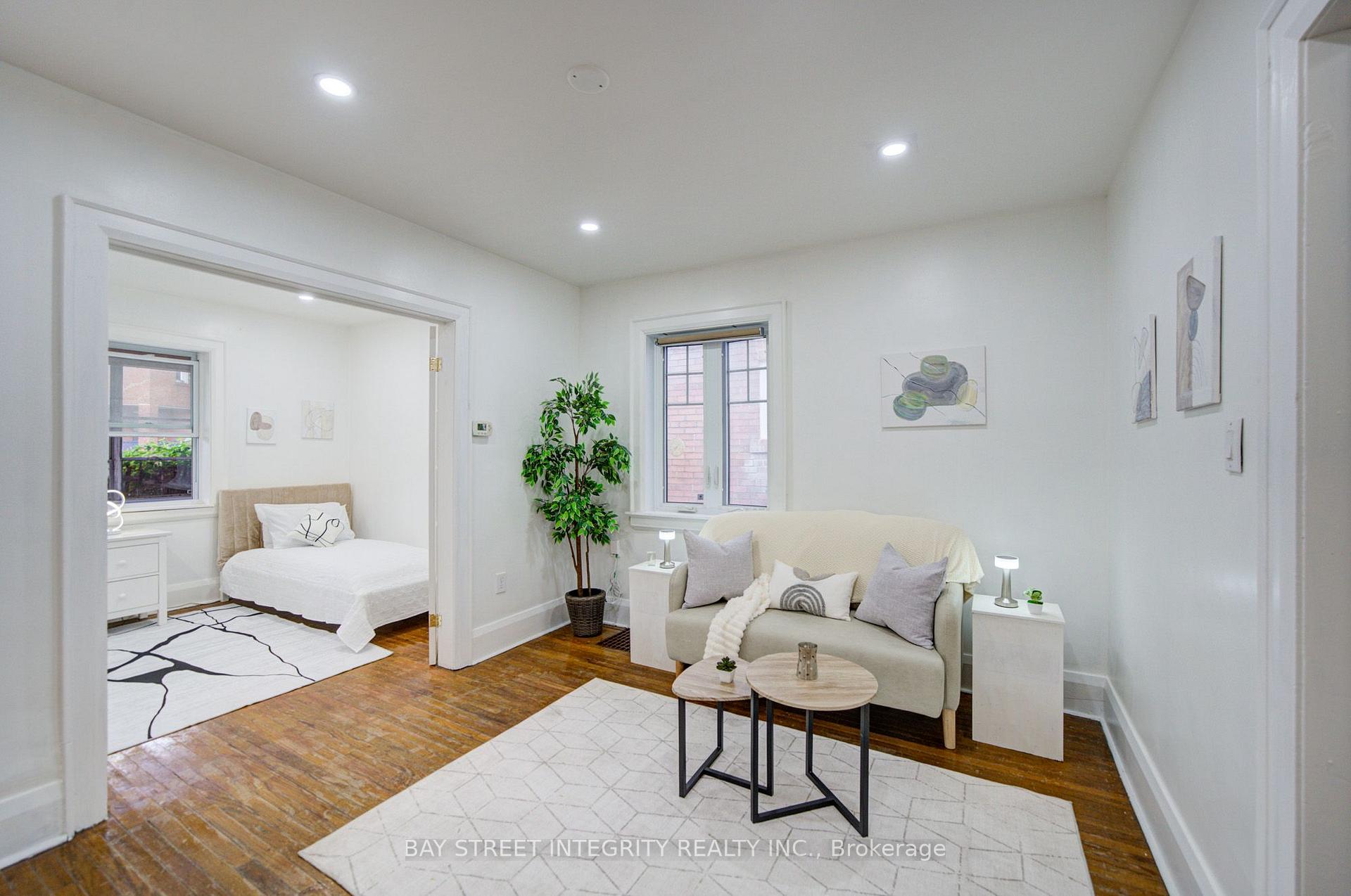 Photo 8 of 11 Glenora Avenue, Toronto, Oakwood Village — HOMEH