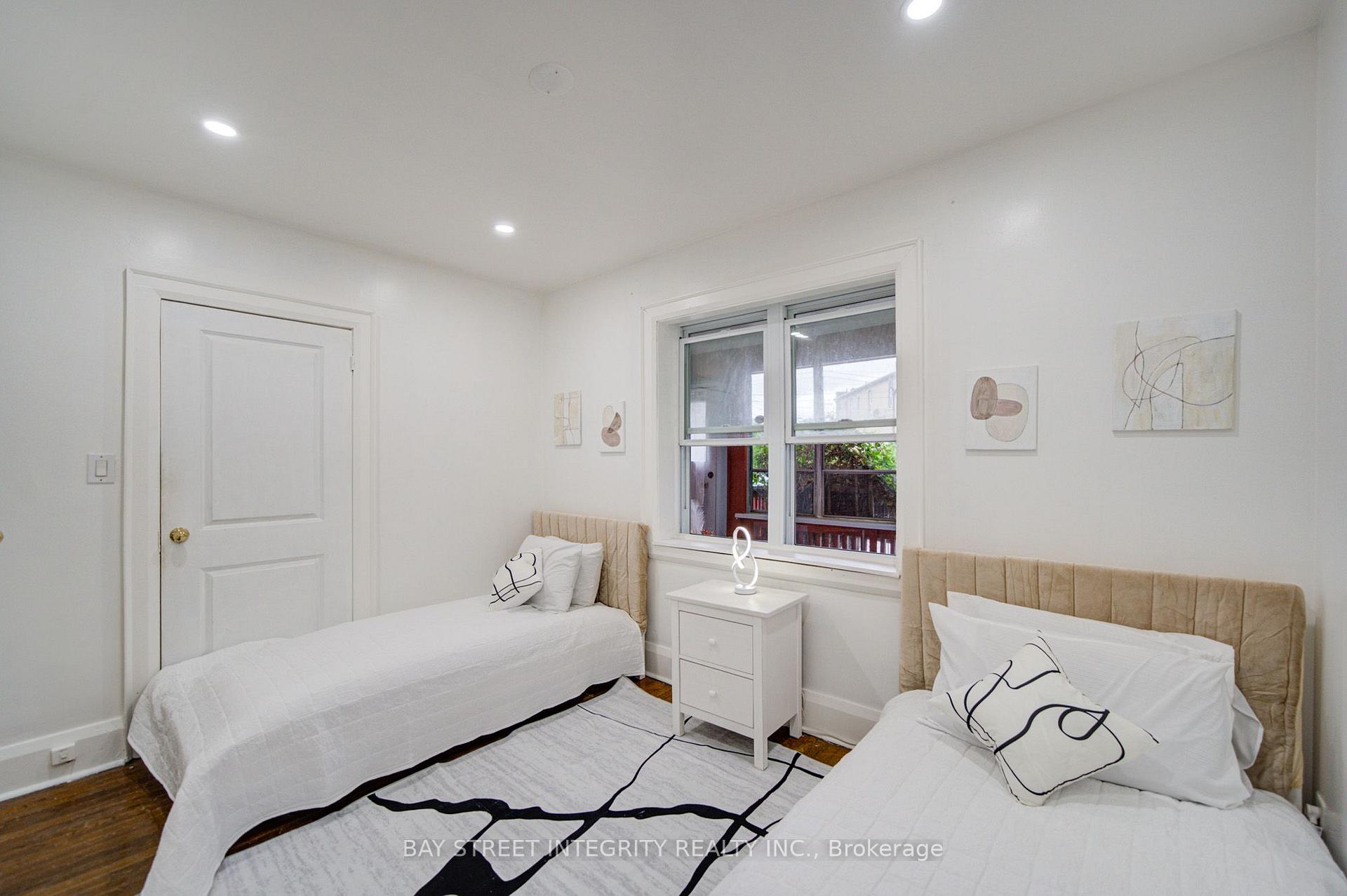 Photo 11 of 11 Glenora Avenue, Toronto, Oakwood Village — HOMEH
