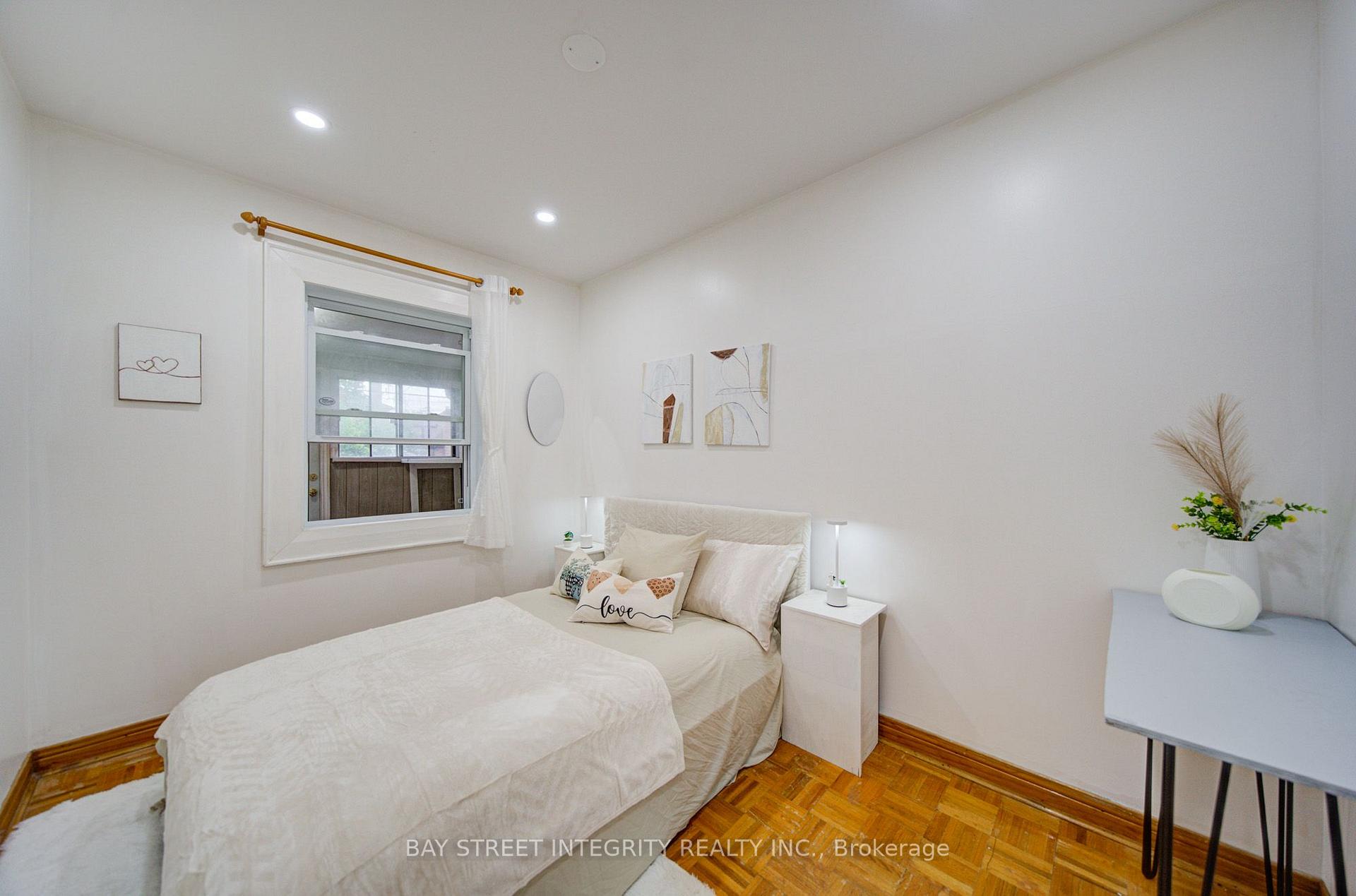 Photo 15 of 11 Glenora Avenue, Toronto, Oakwood Village — HOMEH