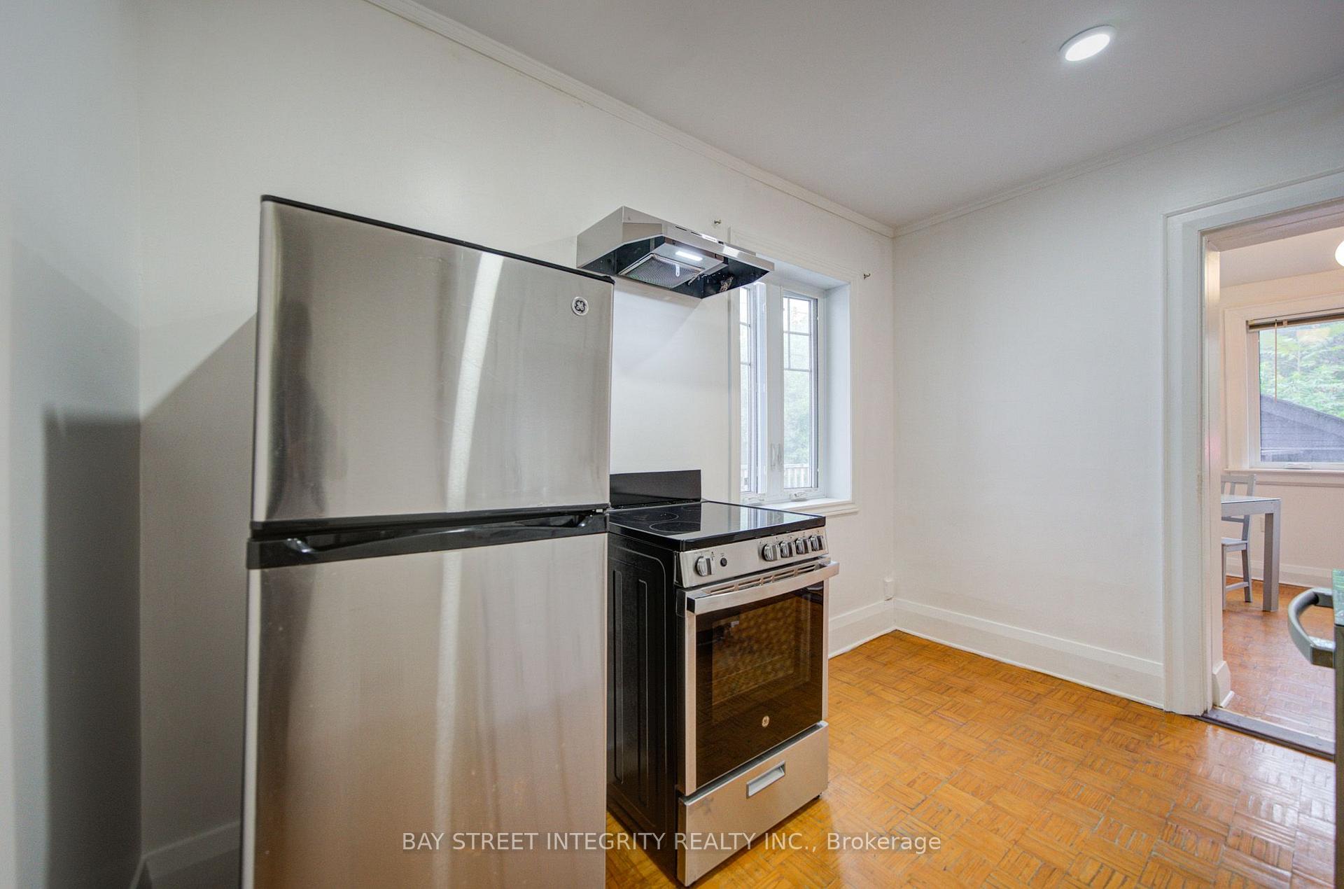 Photo 19 of 11 Glenora Avenue, Toronto, Oakwood Village — HOMEH