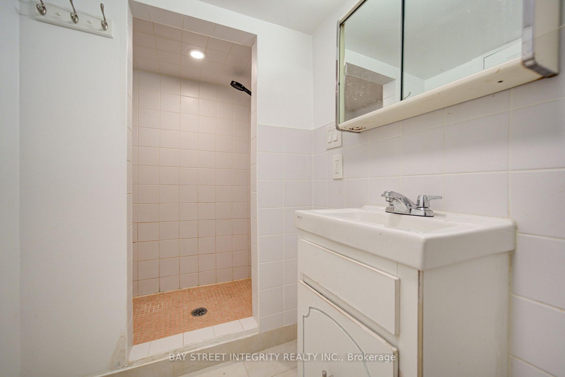 Photo 43 of 11 Glenora Avenue, Toronto, Oakwood Village — HOMEH