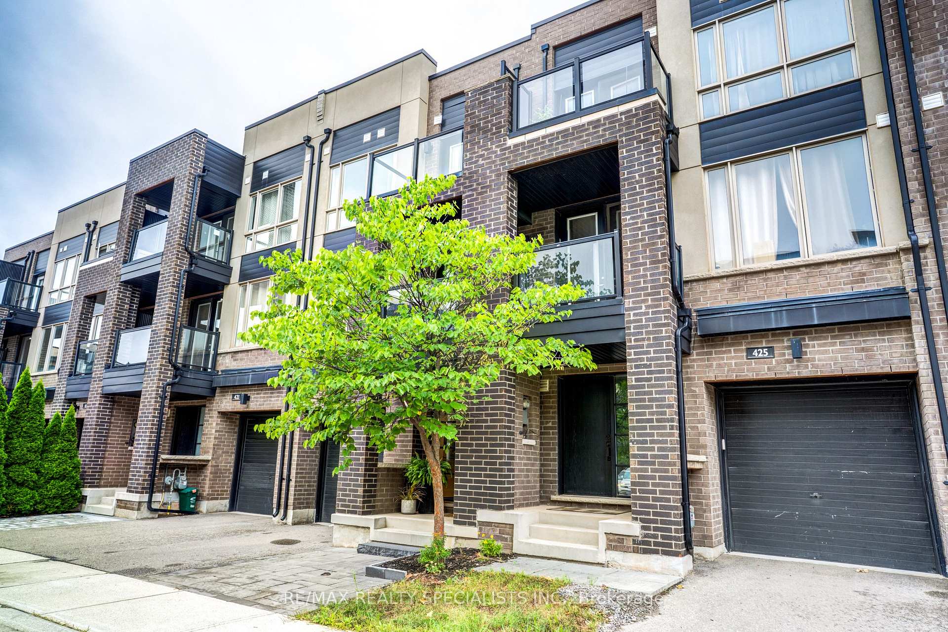 Photo 1 of 423 Rockwell Common, Oakville, Joshua Meadows — HOMEH