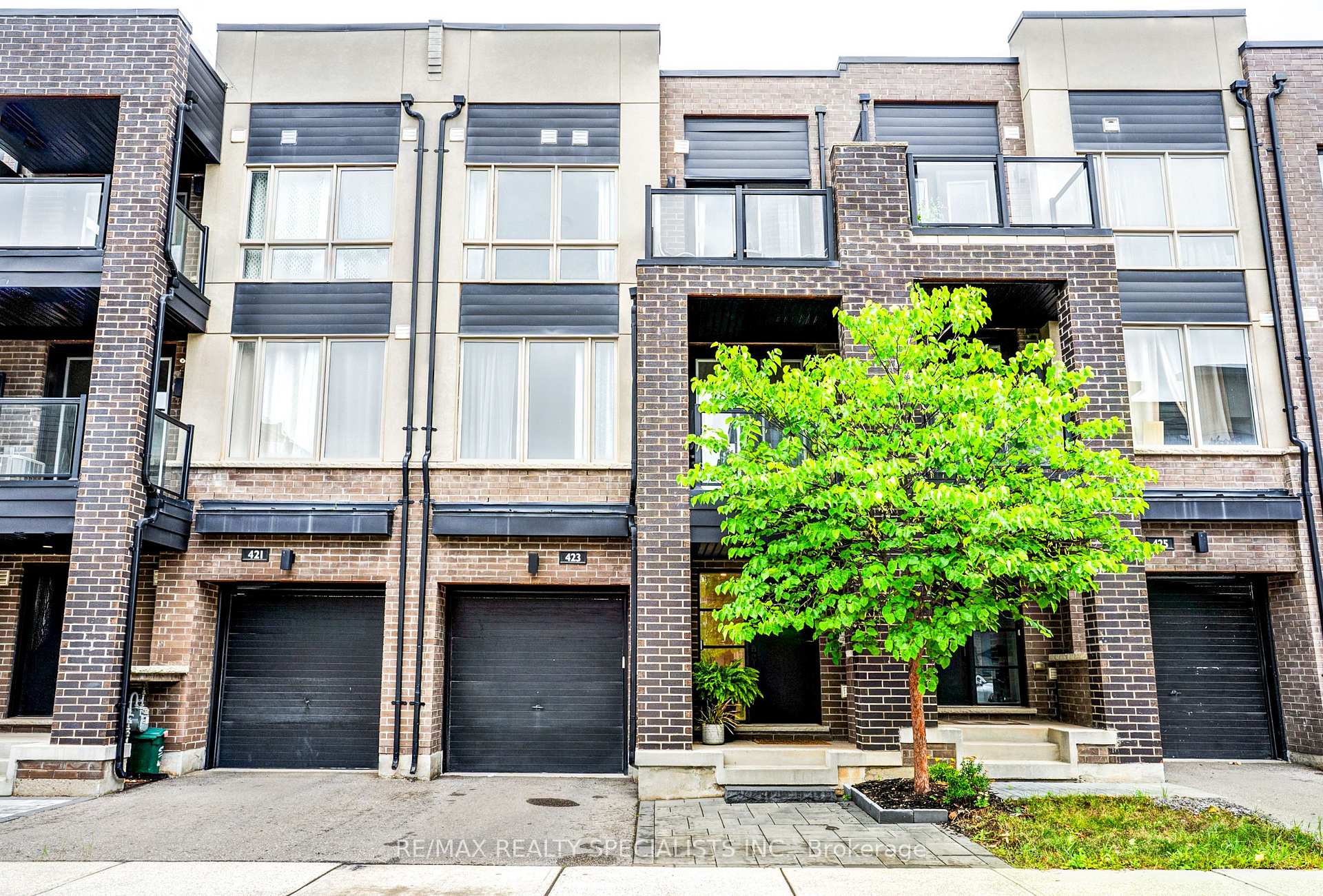 Photo 3 of 423 Rockwell Common, Oakville, Joshua Meadows — HOMEH