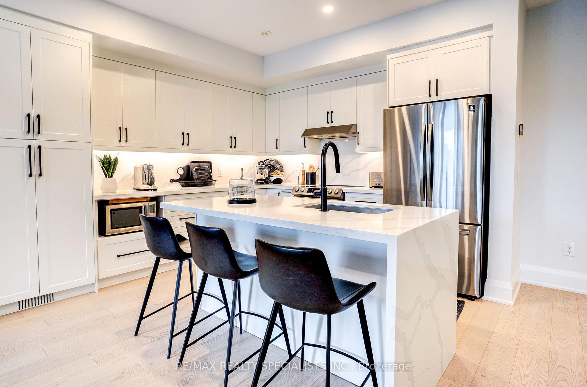 Photo 10 of 423 Rockwell Common, Oakville, Joshua Meadows — HOMEH