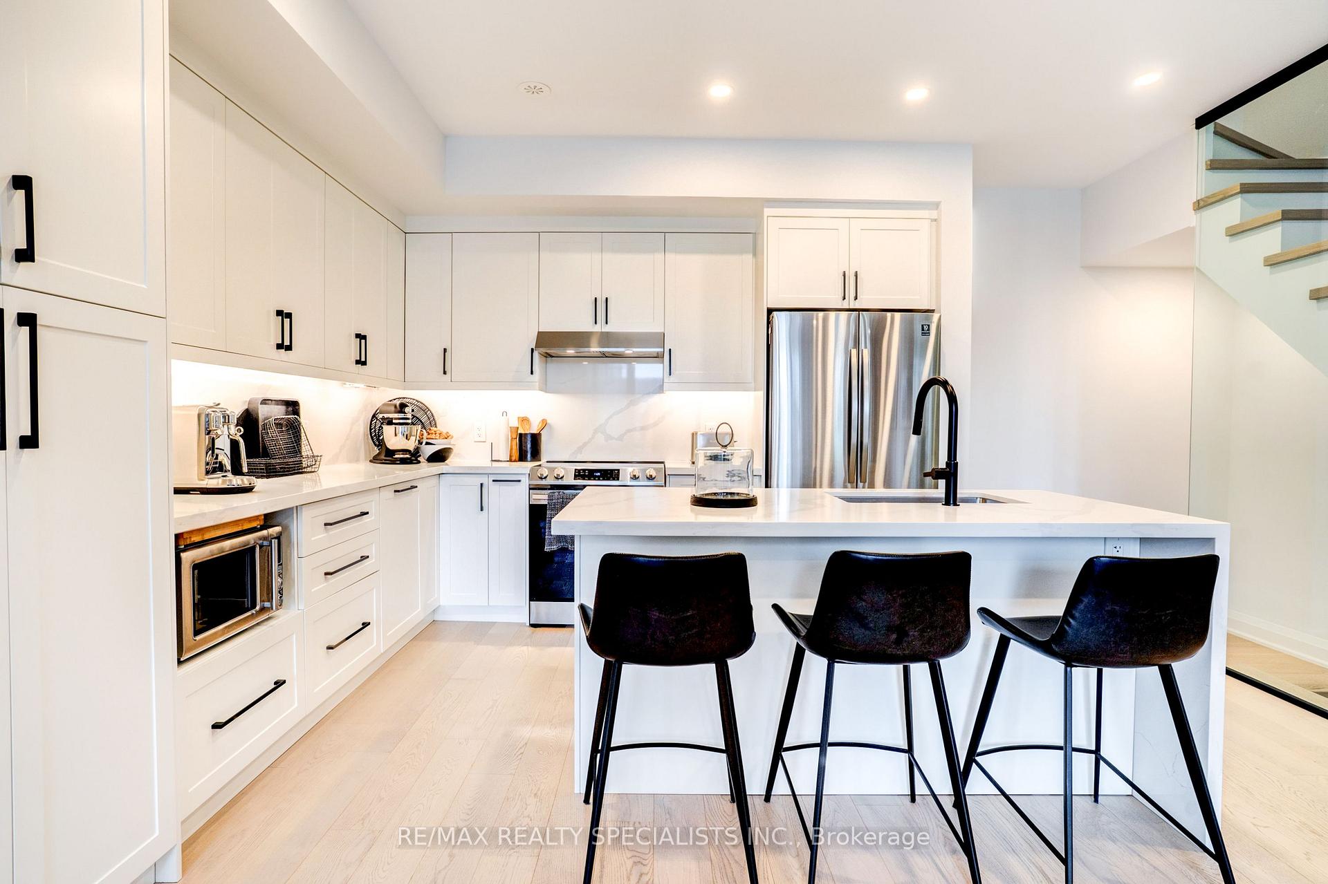 Photo 11 of 423 Rockwell Common, Oakville, Joshua Meadows — HOMEH