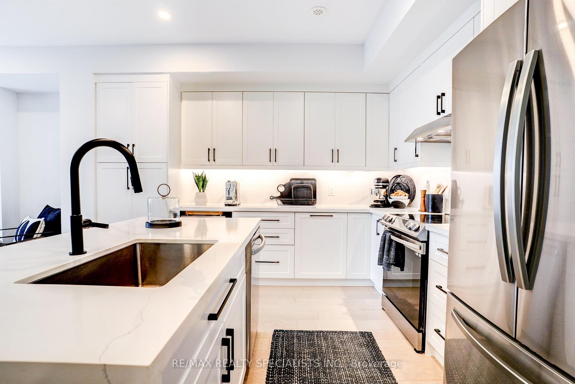 Photo 12 of 423 Rockwell Common, Oakville, Joshua Meadows — HOMEH